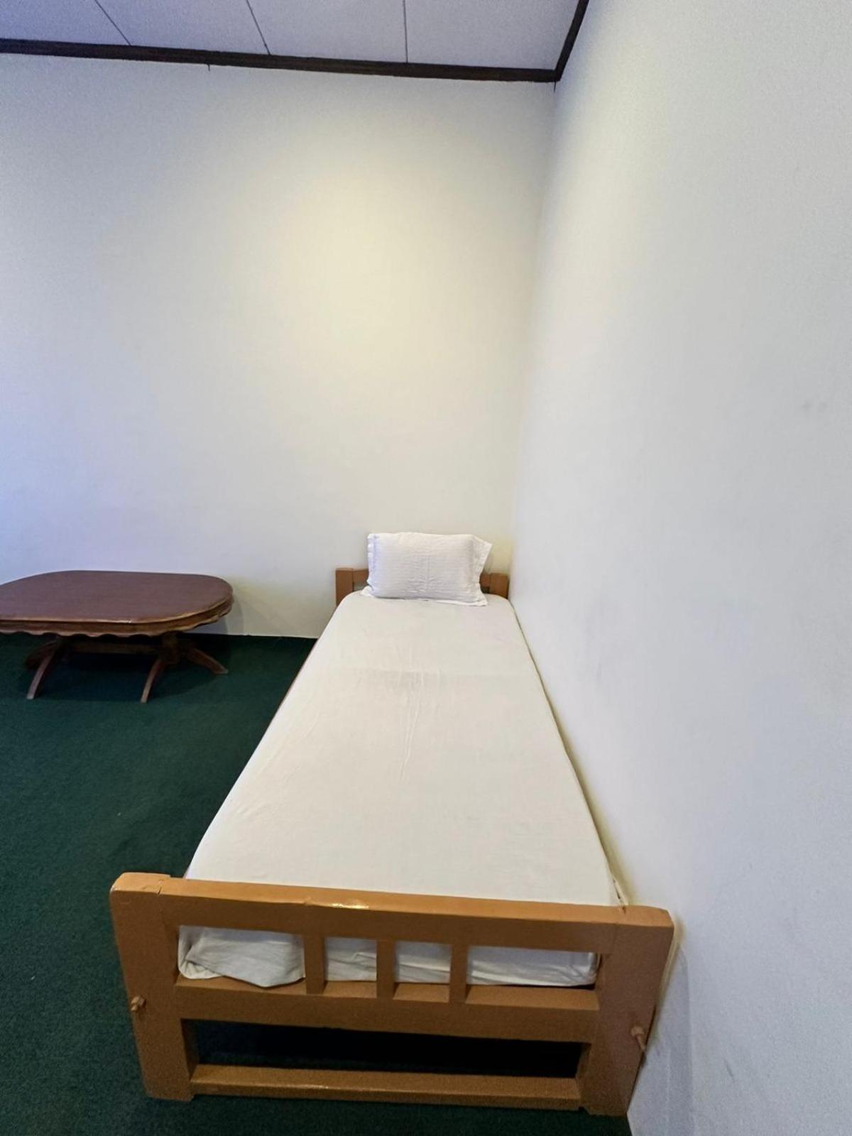 Mixed Dormitory Room photo 1