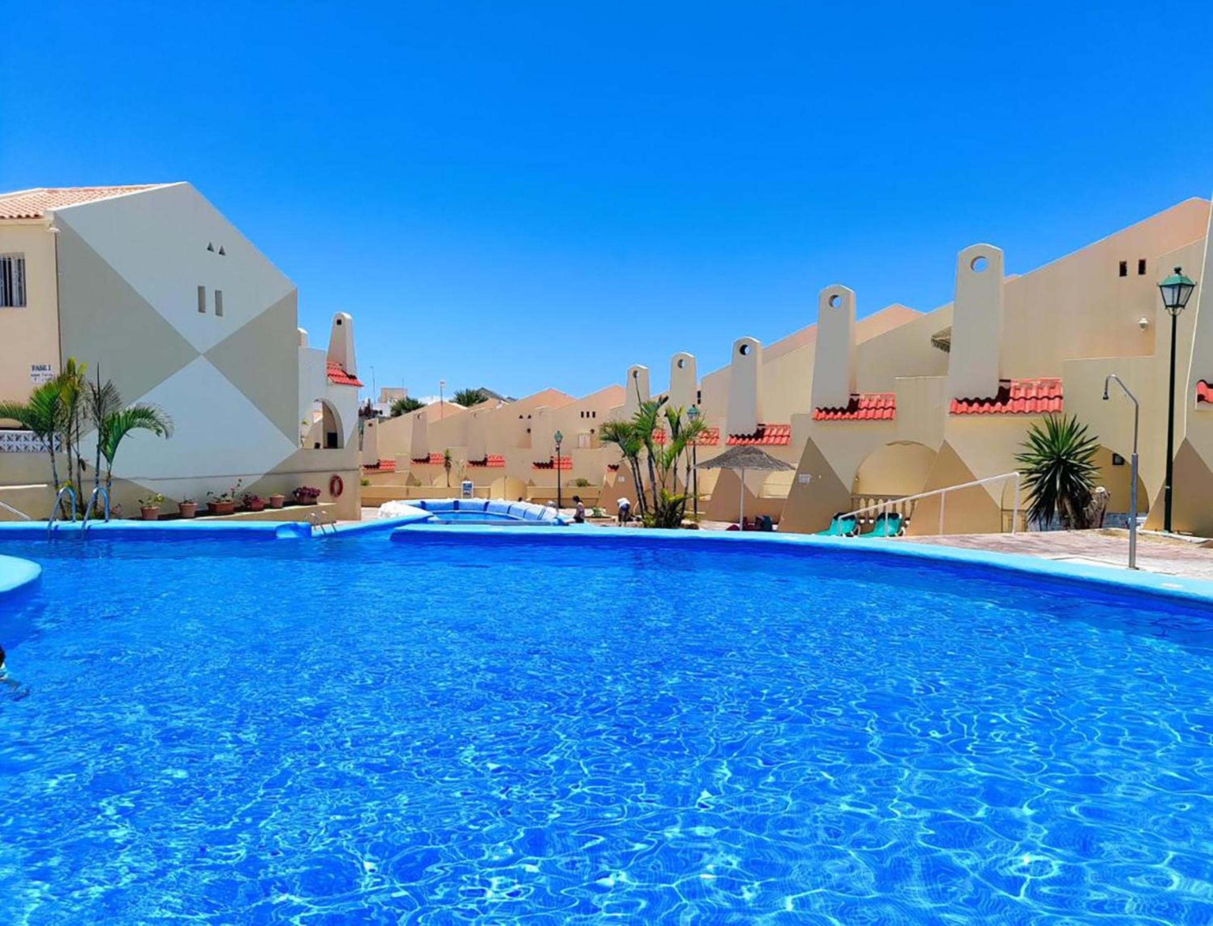 Deluxe Double or Twin Room with Pool Access