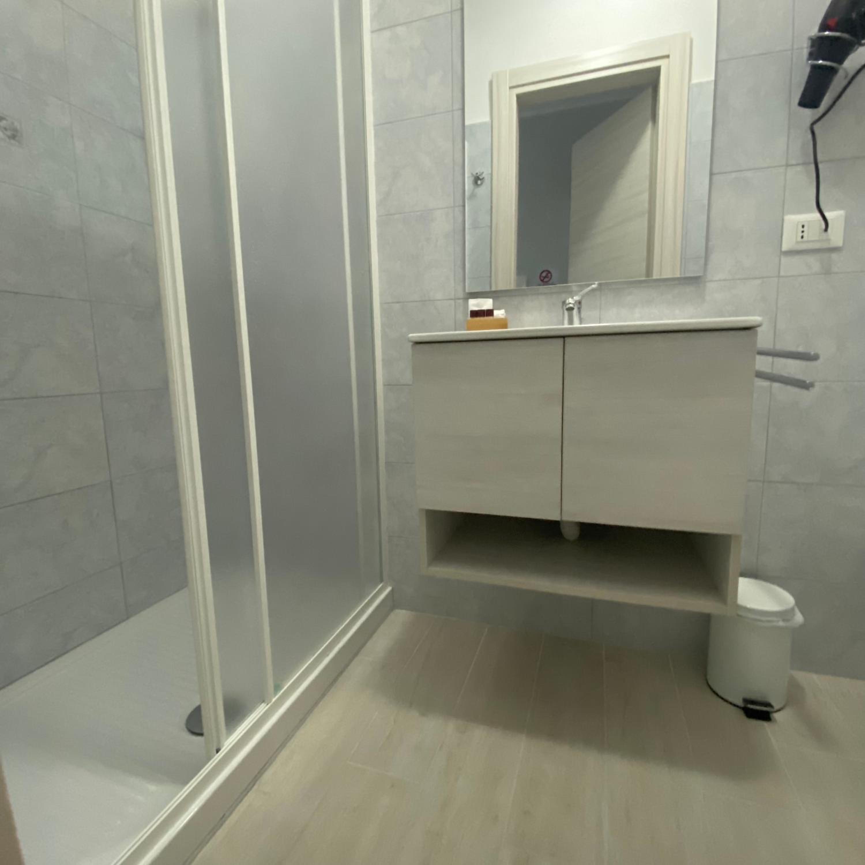 Triple Room with Private Bathroom photo 3