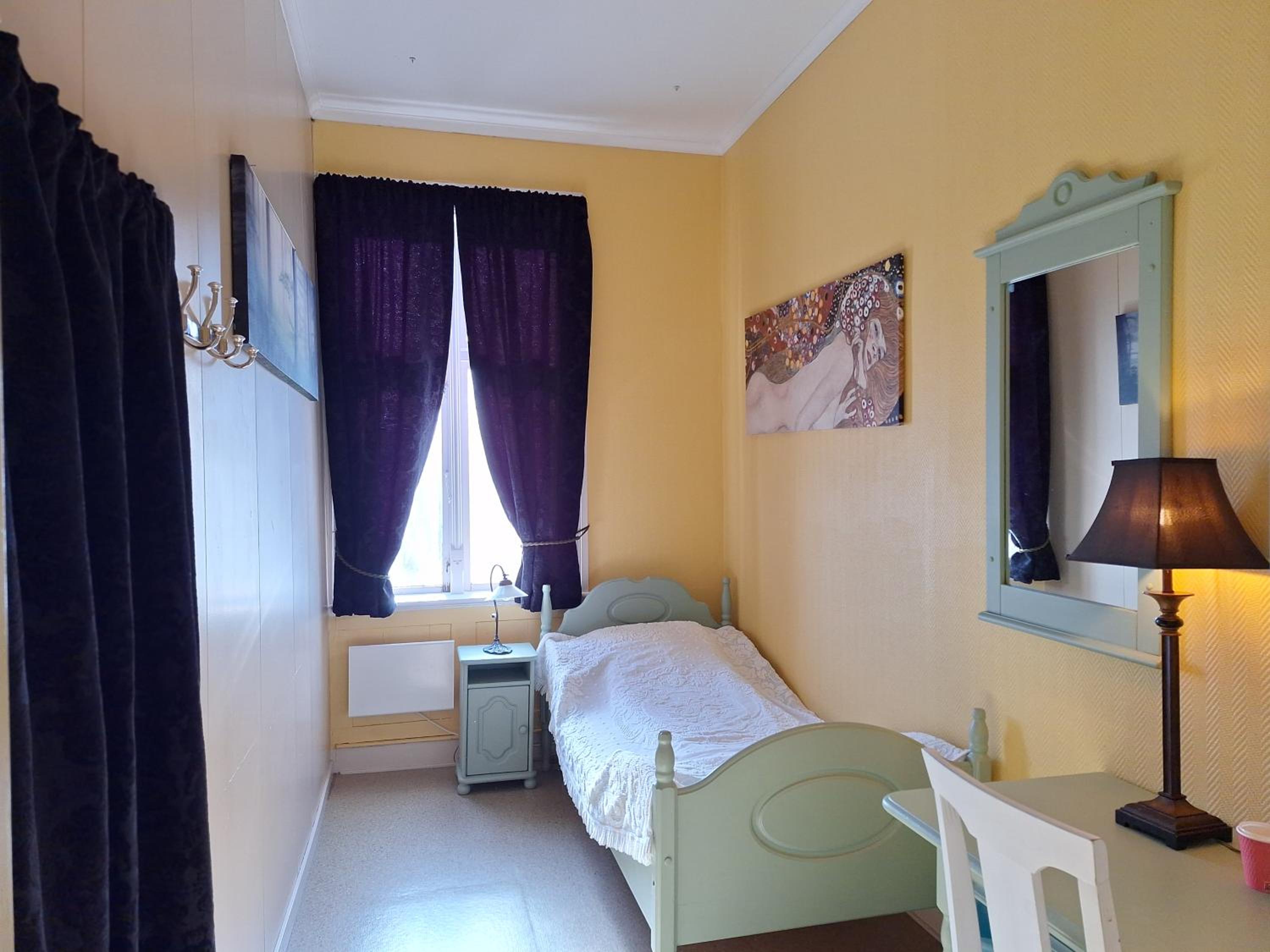 Single Room photo 1