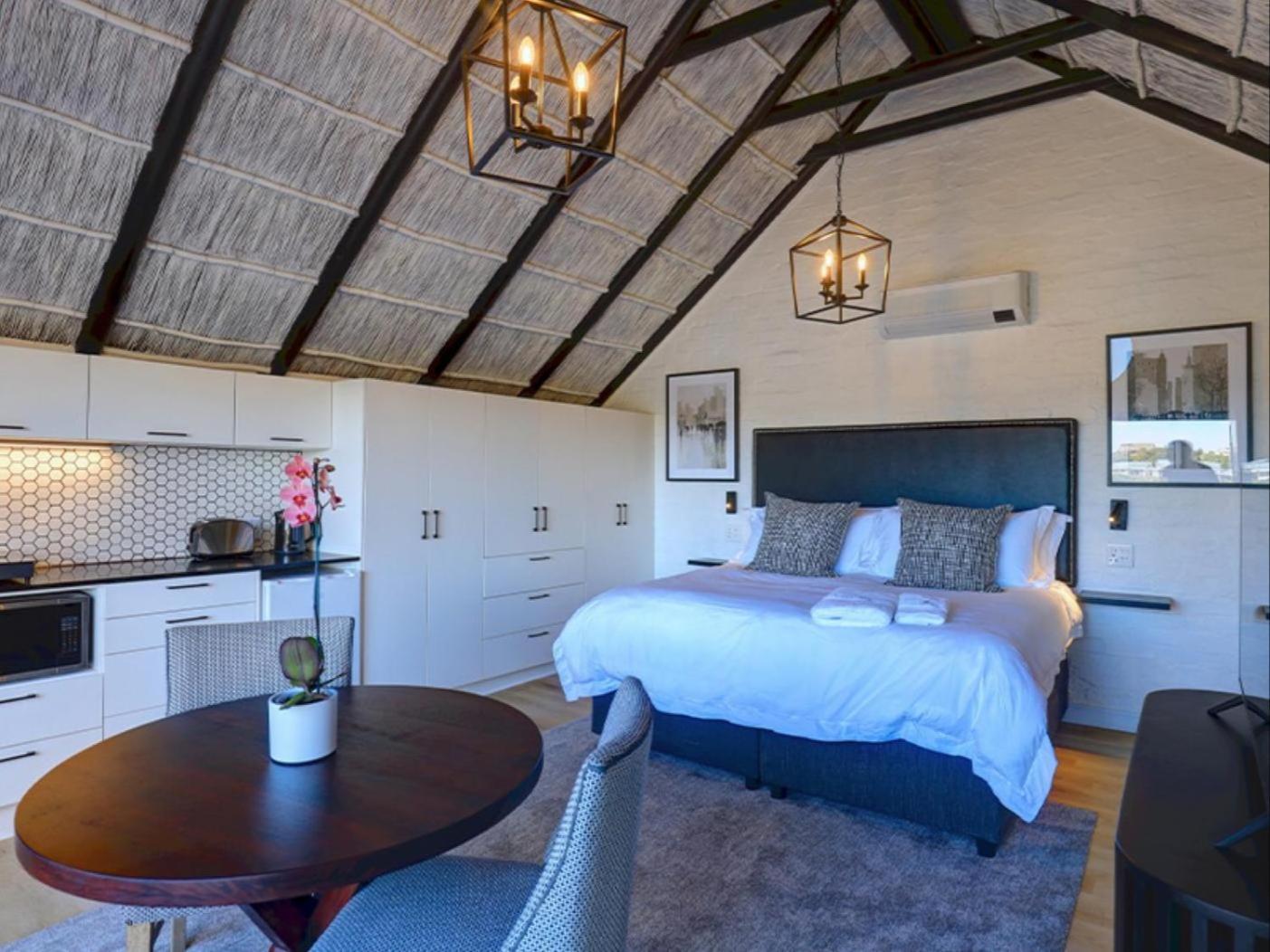King Room with Lake View photo 2