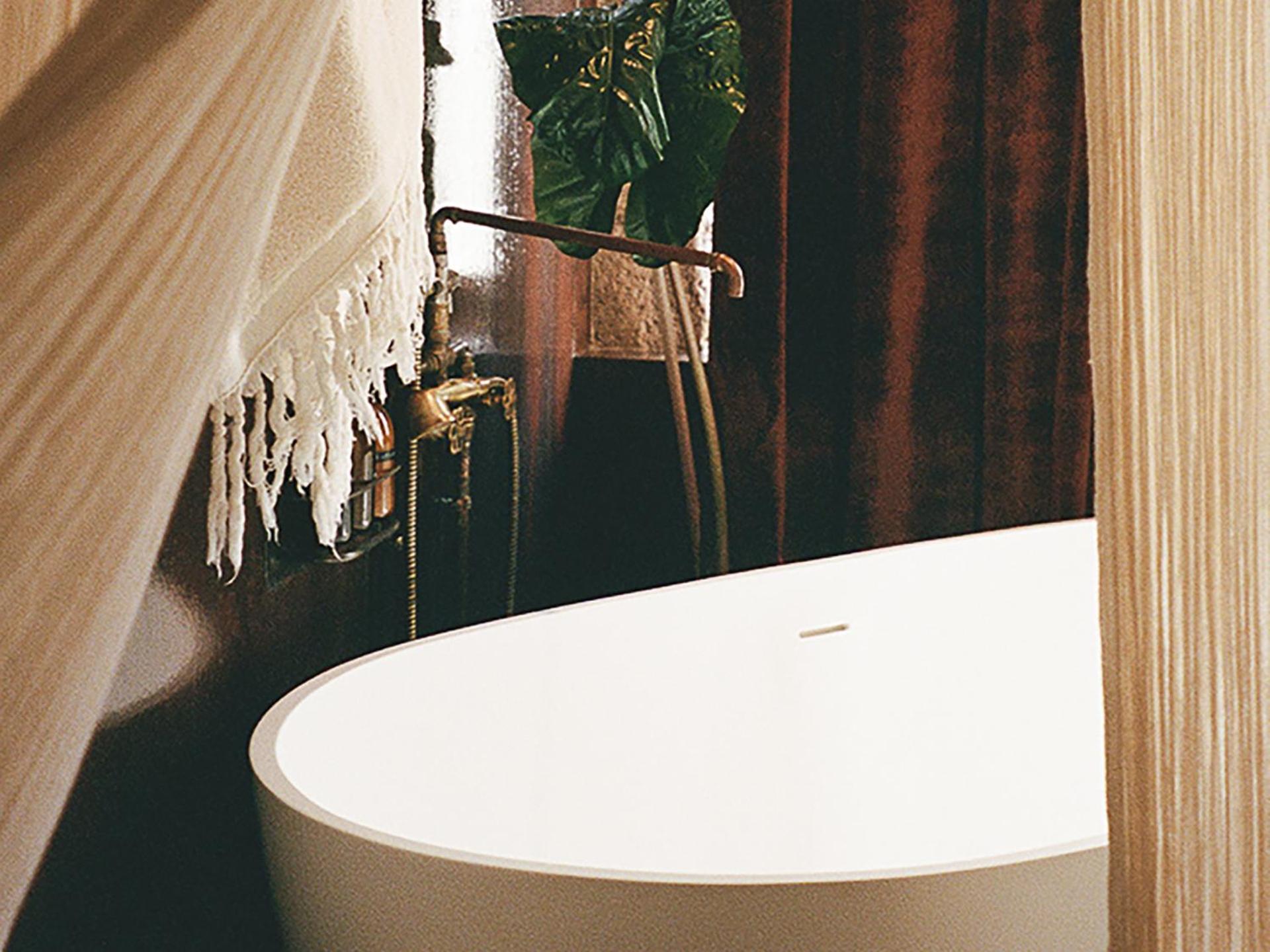 Intimate room with balcony photo 2