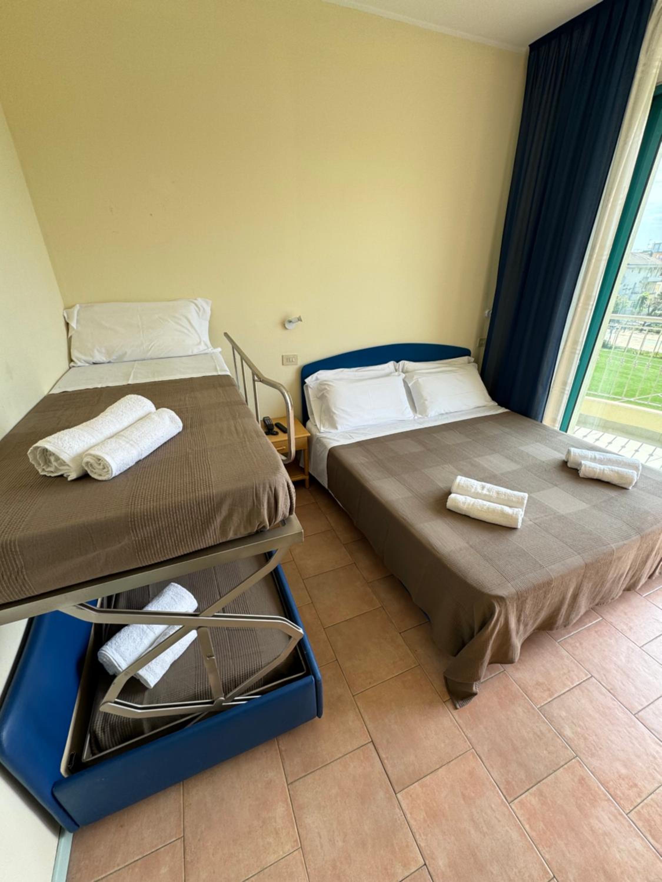 One-Bedroom Apartment with Balcony