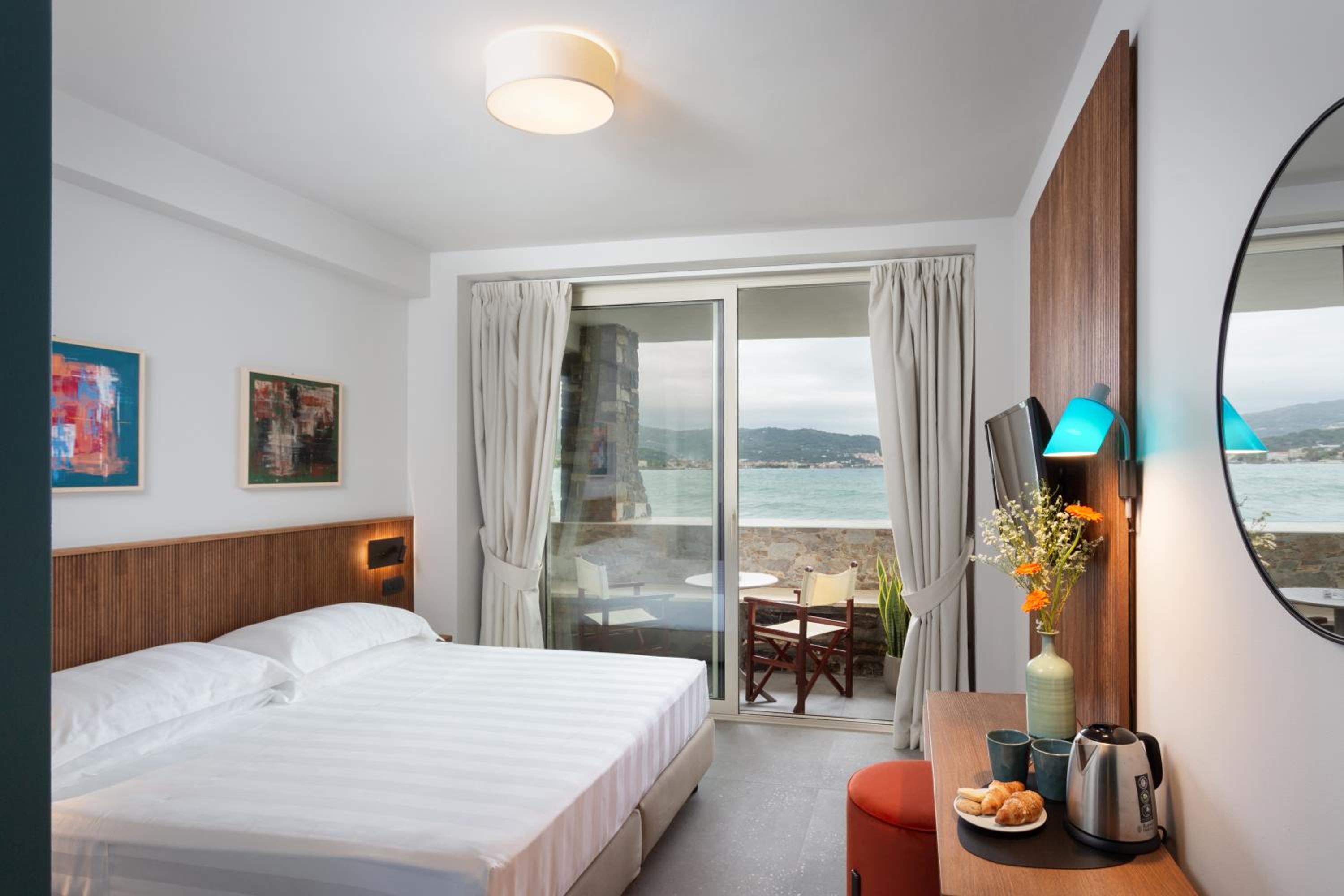 Double Room with Terrace and Sea View (Ground Floor)