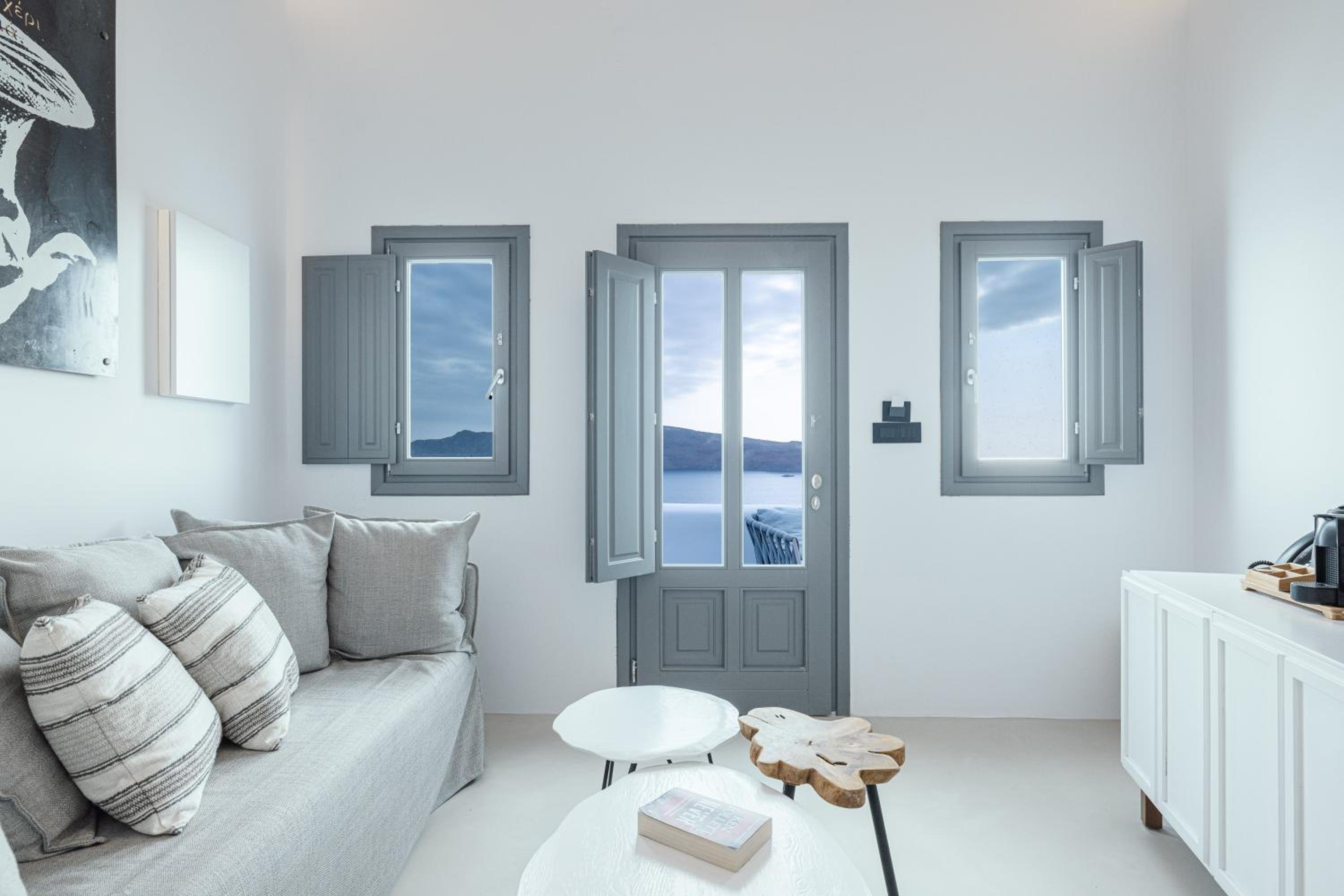 The Sailor's Maisonette with Caldera View