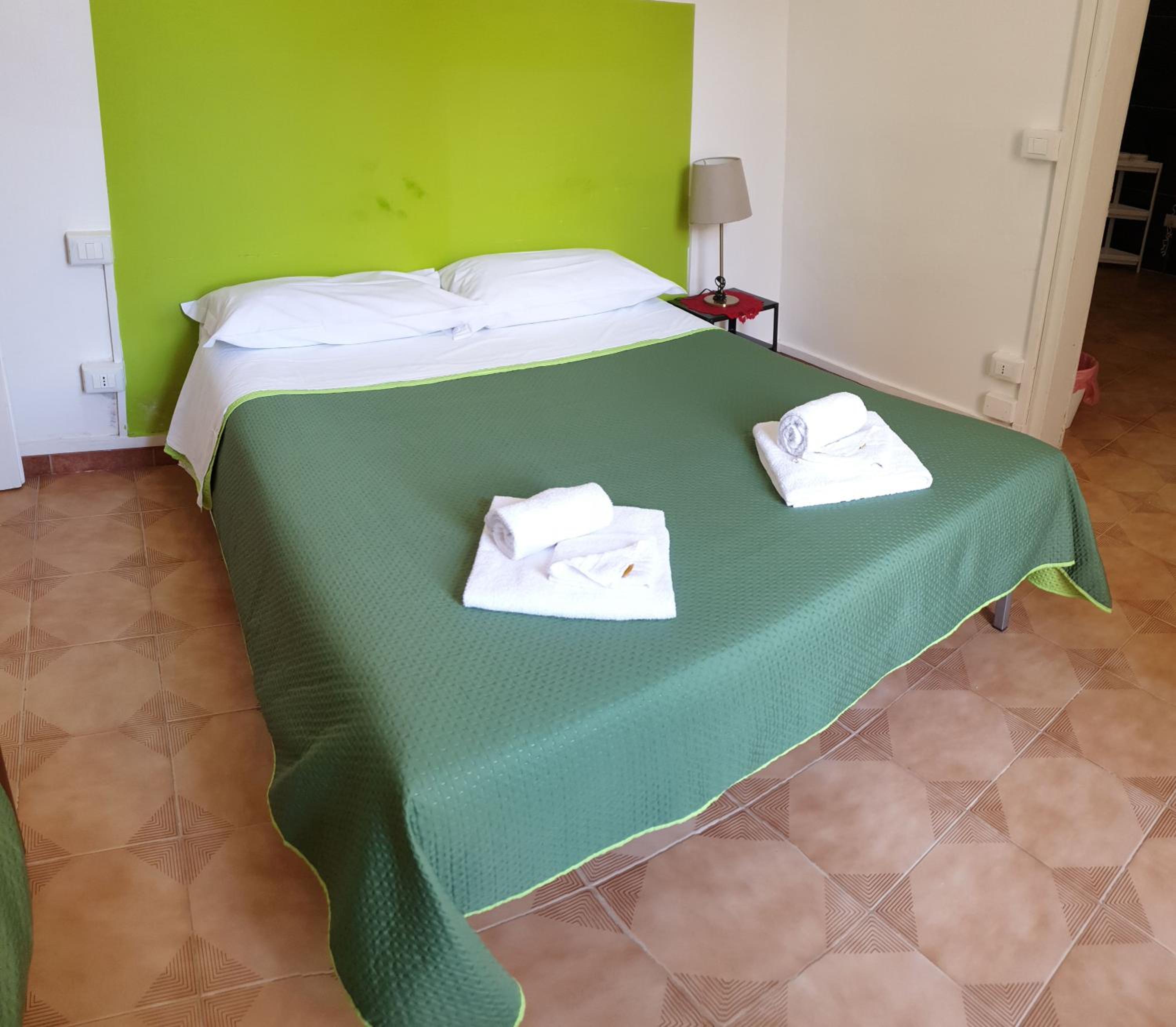 Standard Triple Room - Photo 2