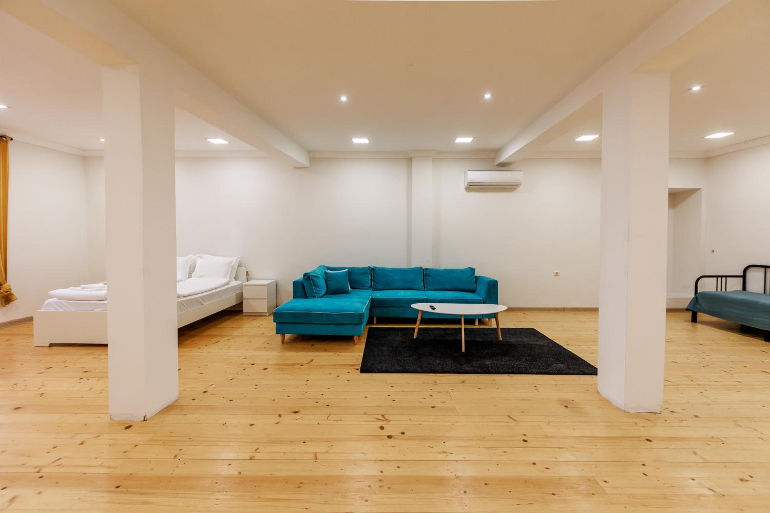 Superior Quadruple Room - Photo 2