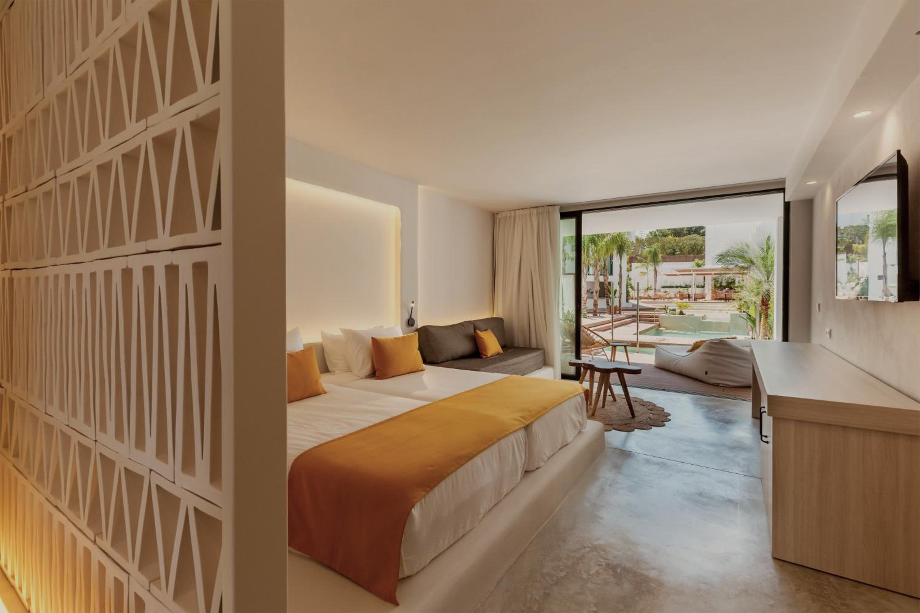 Swim Up Double Room