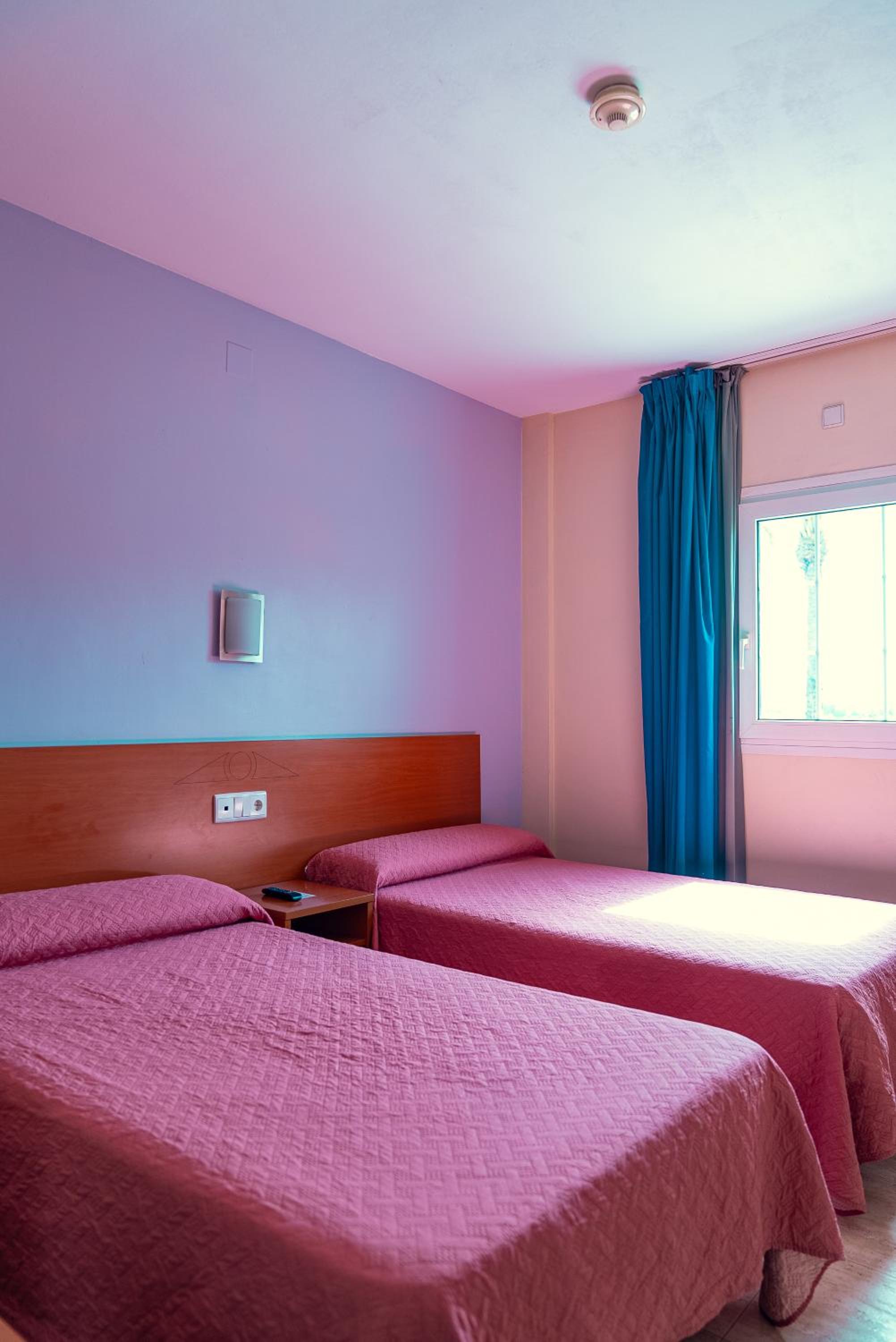 Twin Room - Photo 1