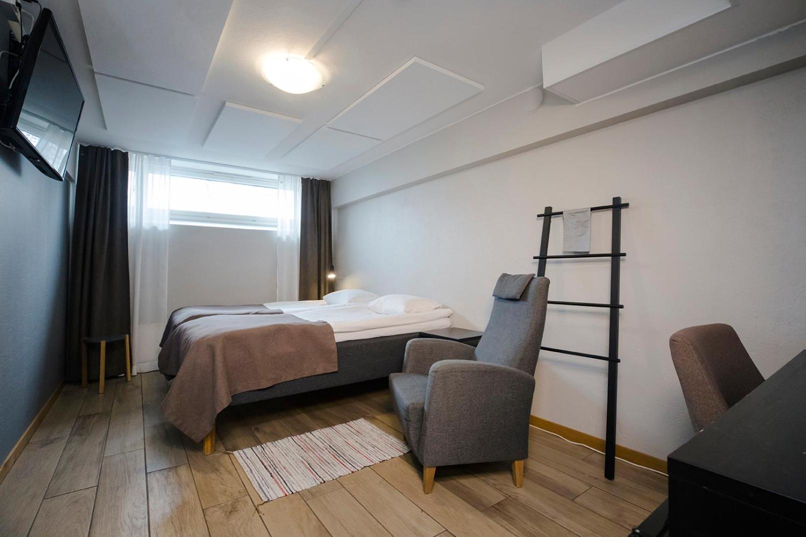 Twin Room with Private External Bathroom - Photo 1