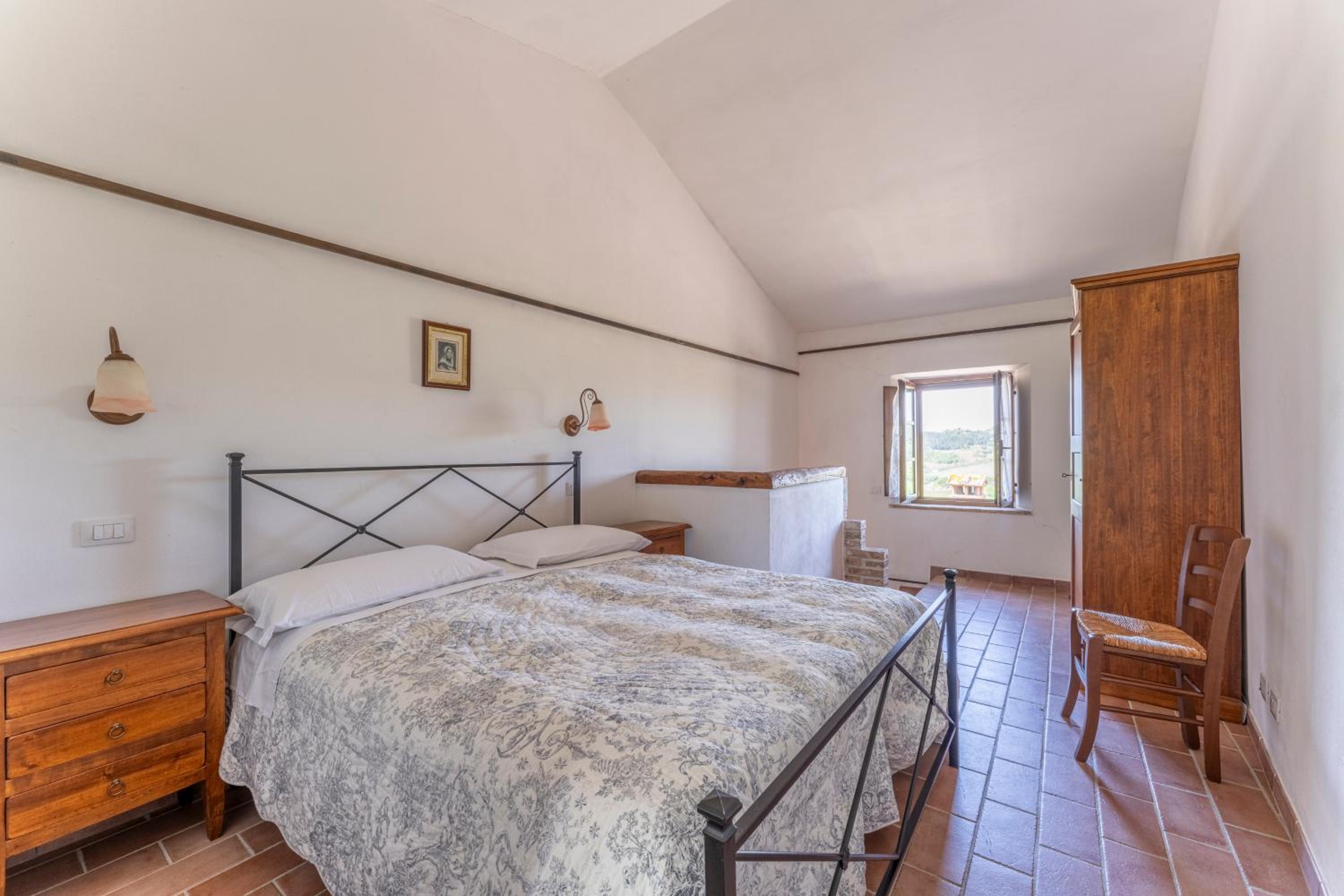 Maisonette photo 1