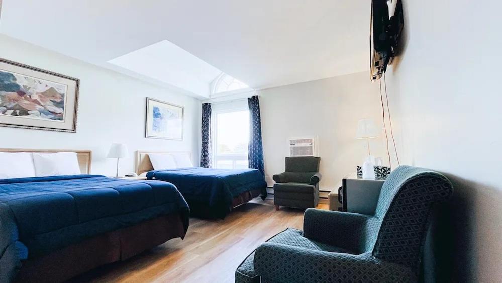 Deluxe Two Double Bed Room - Photo 1