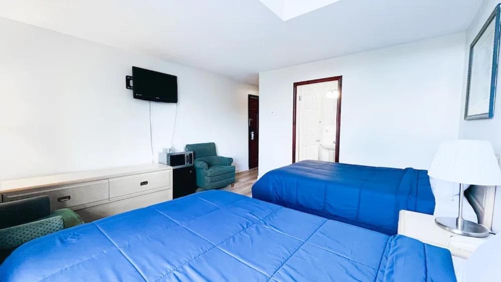 Deluxe Two Double Bed Room - Photo 3