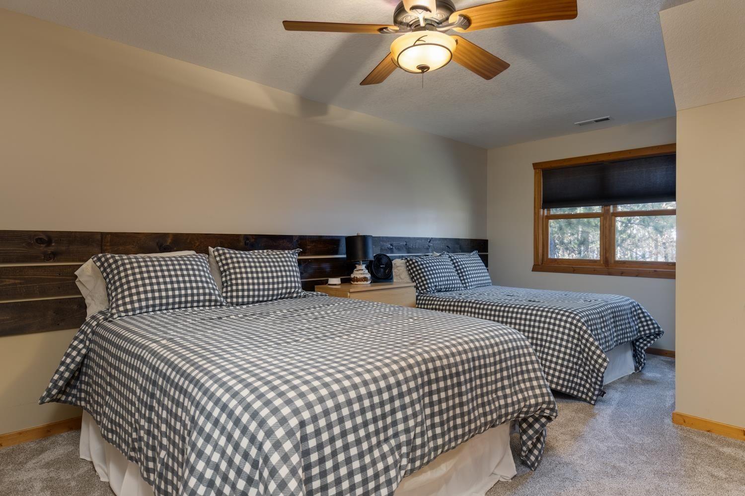 Five-Bedroom House photo 1