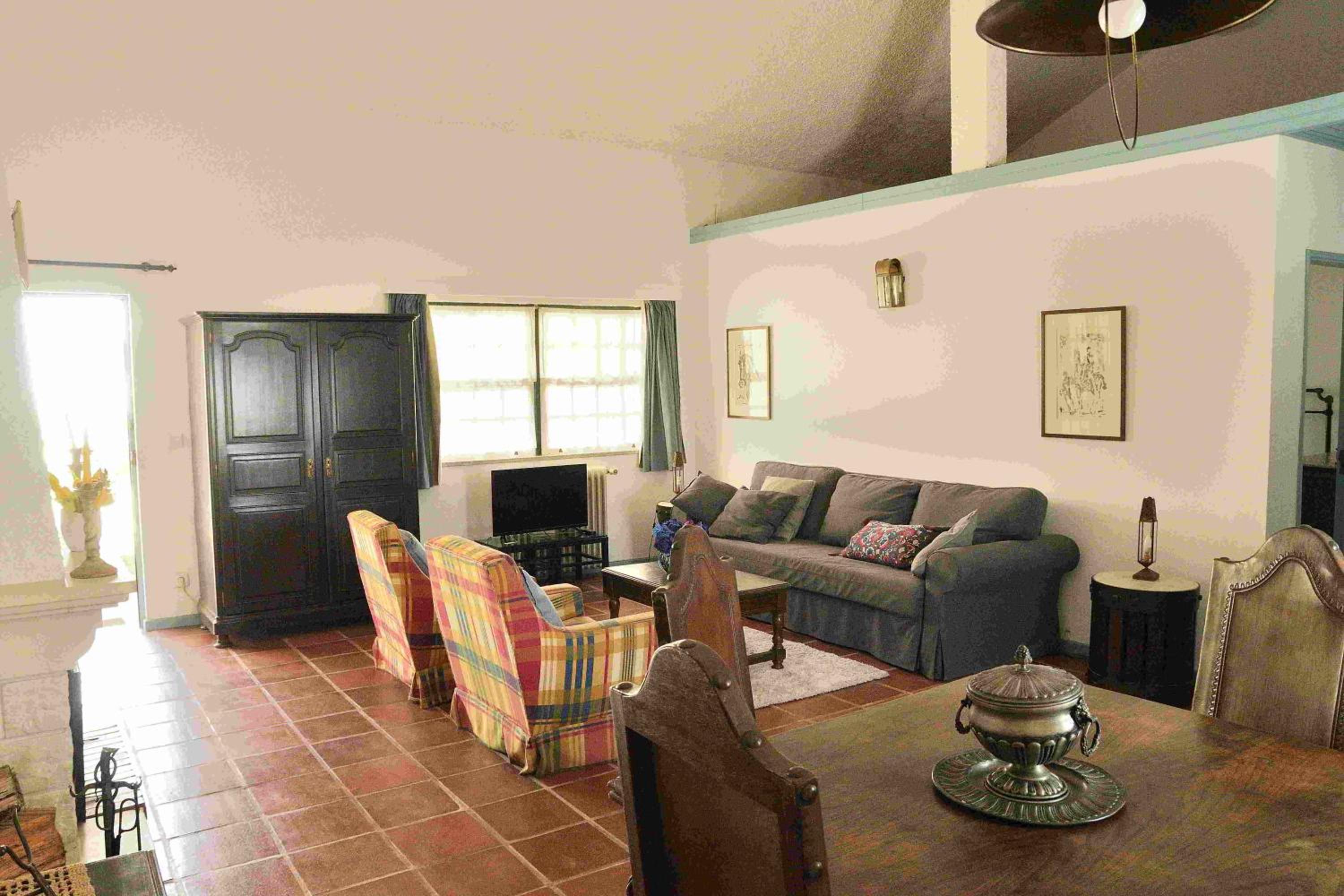 One-Bedroom Apartment photo 3