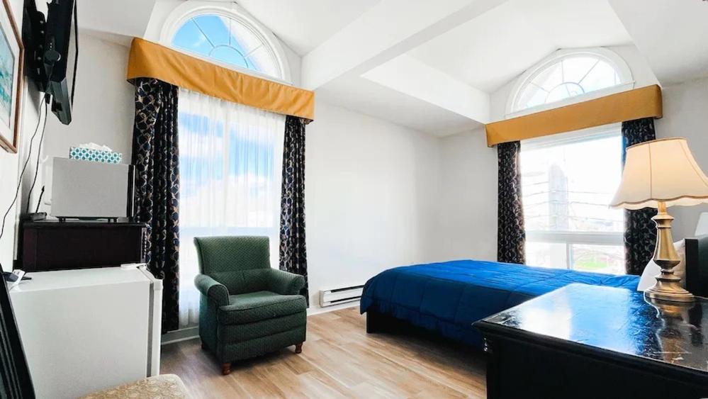 Deluxe Queen Room - Photo 1