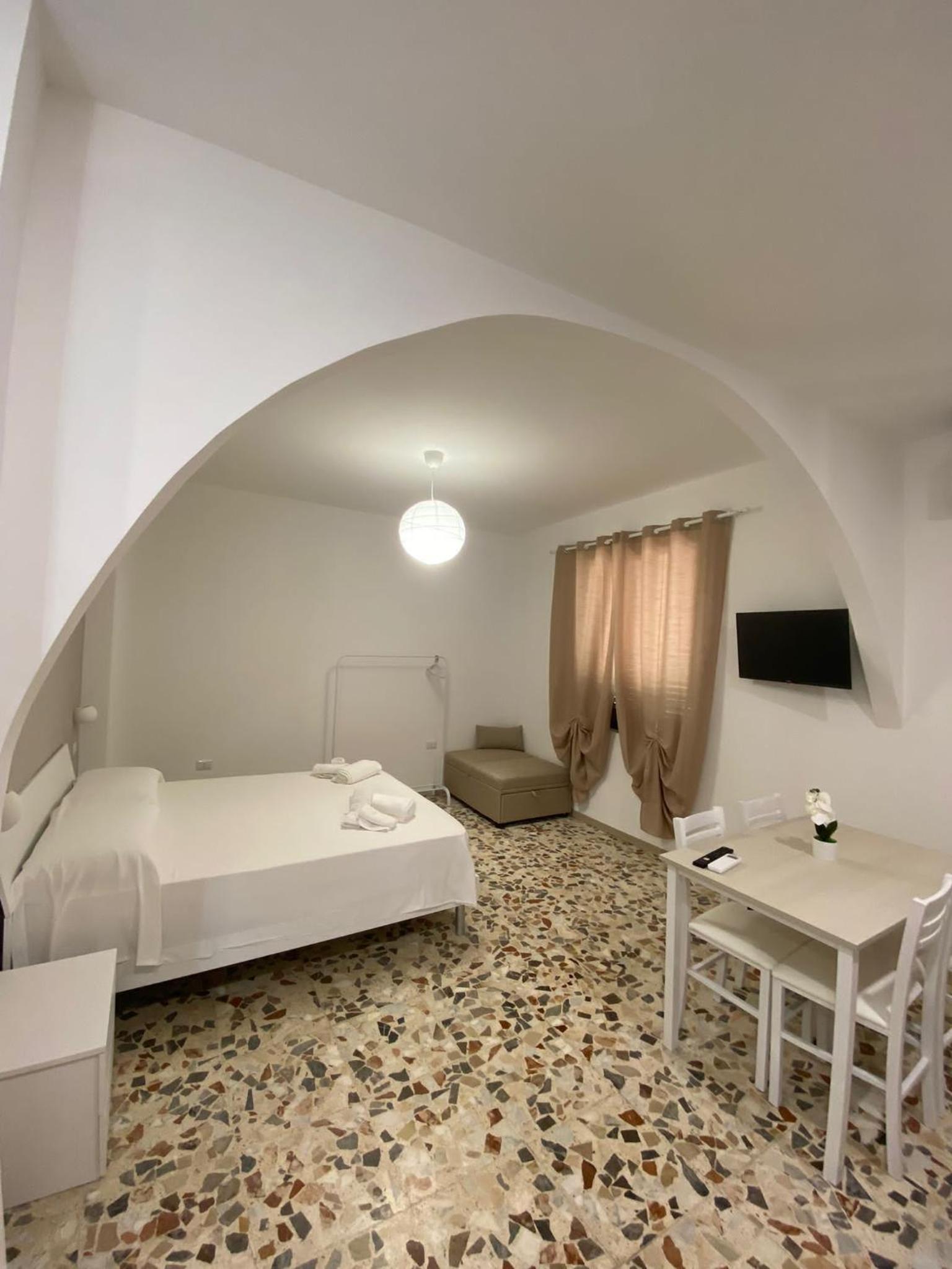 Apartment - Ground Floor photo 2