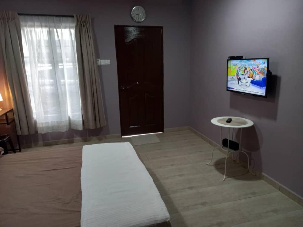 Deluxe Double Room With Extra Bed photo 2