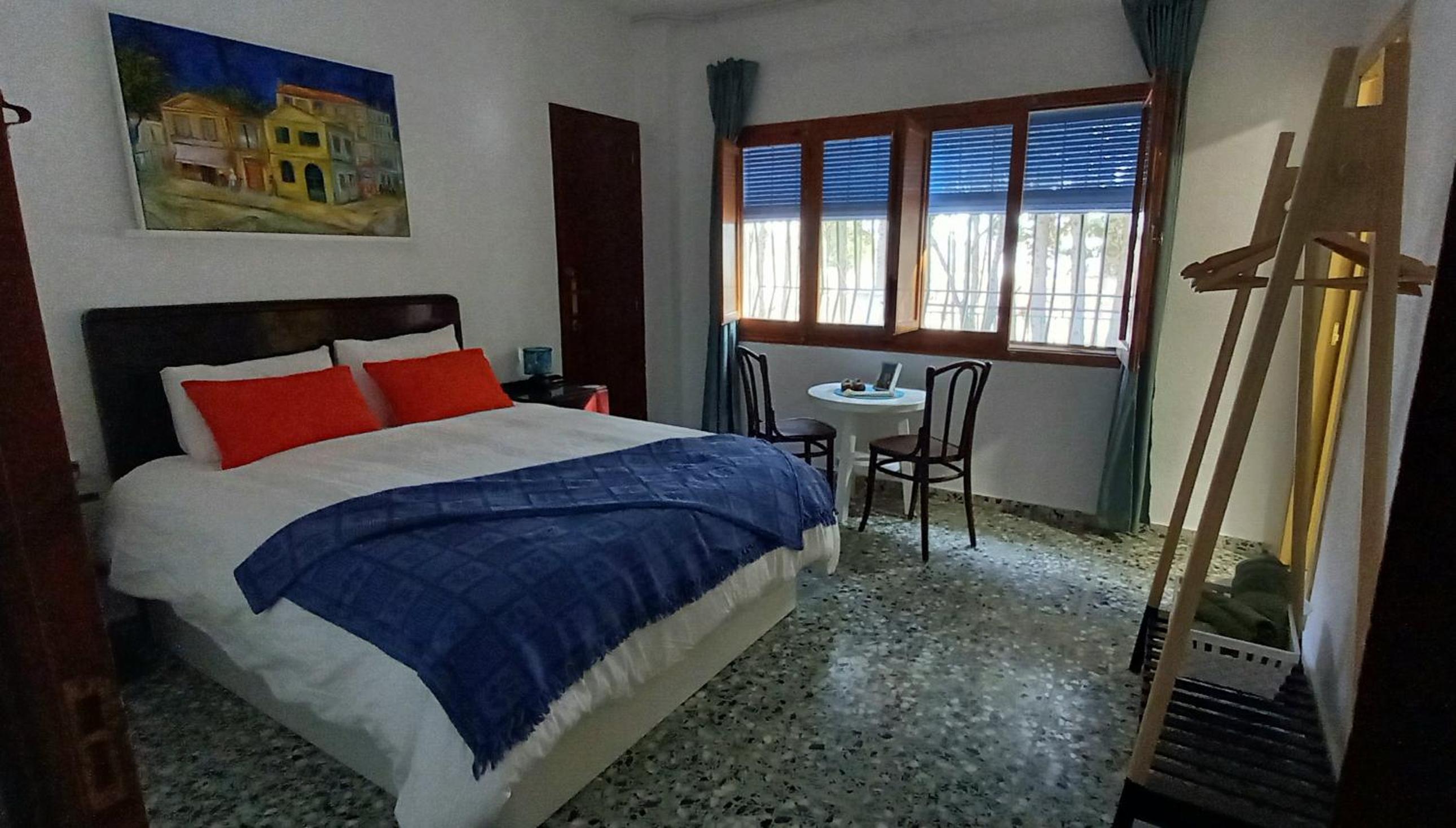Double Room with Private Bathroom photo 2