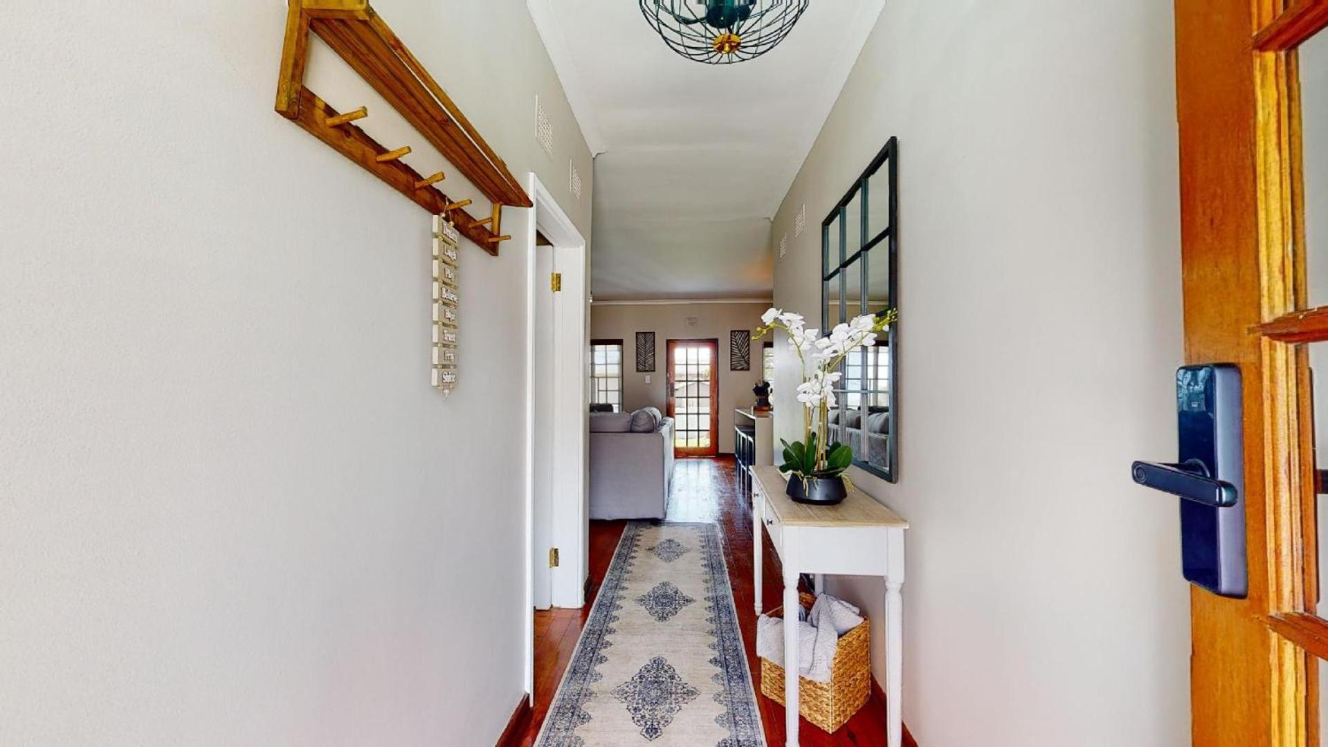 Three-Bedroom House photo 1