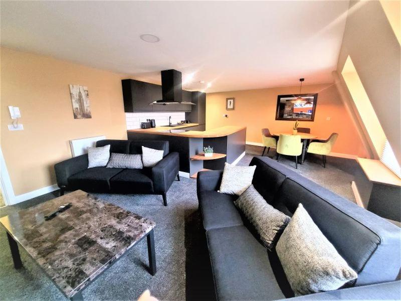 Two-Bedroom Apartment with Balcony photo 1