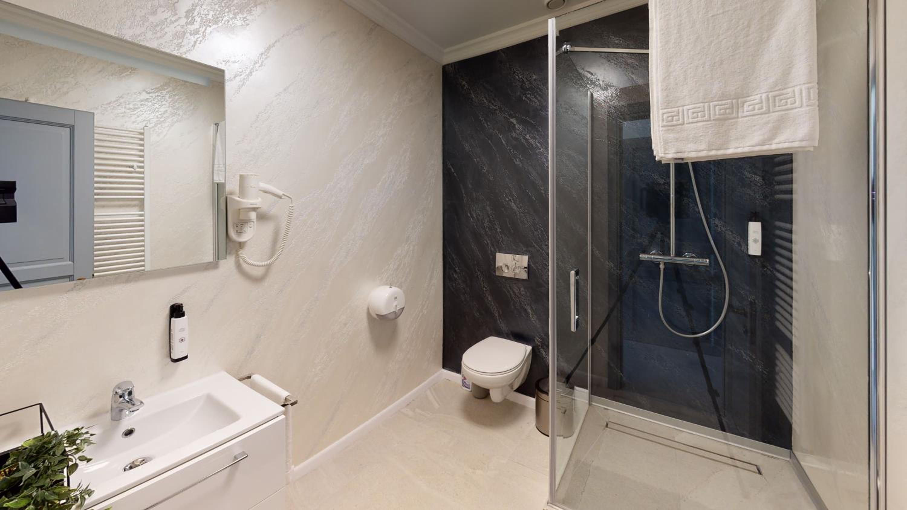 Single Room with Balcony photo 2