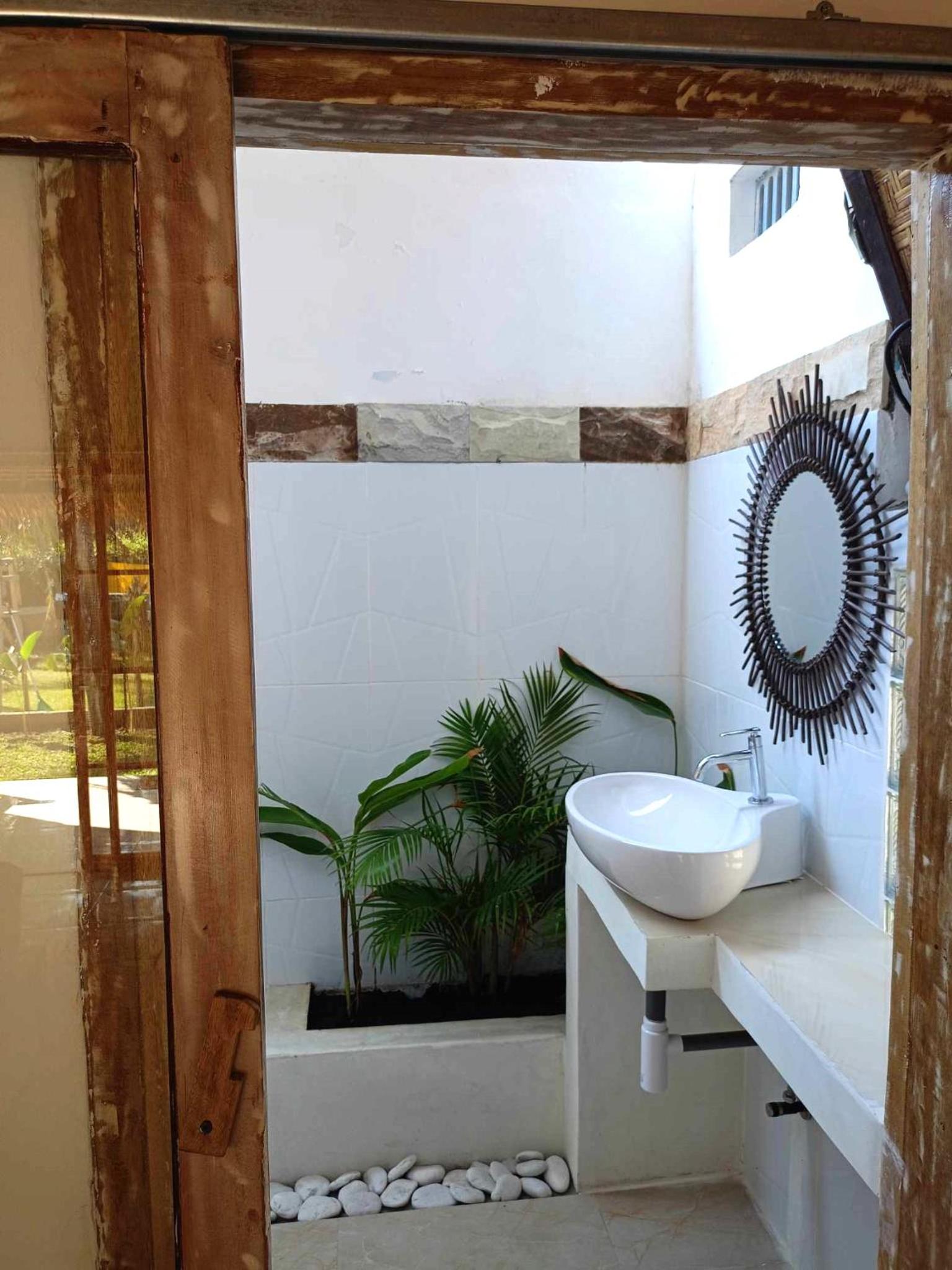 Bungalow with Garden View - Photo 33