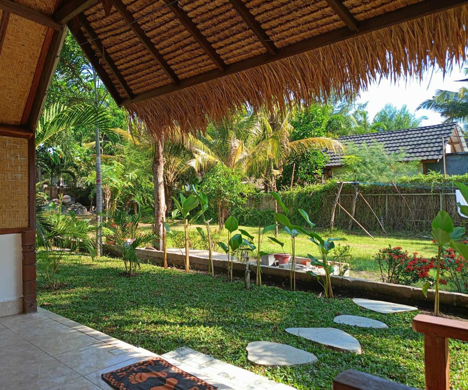 Bungalow with Garden View - Photo 49