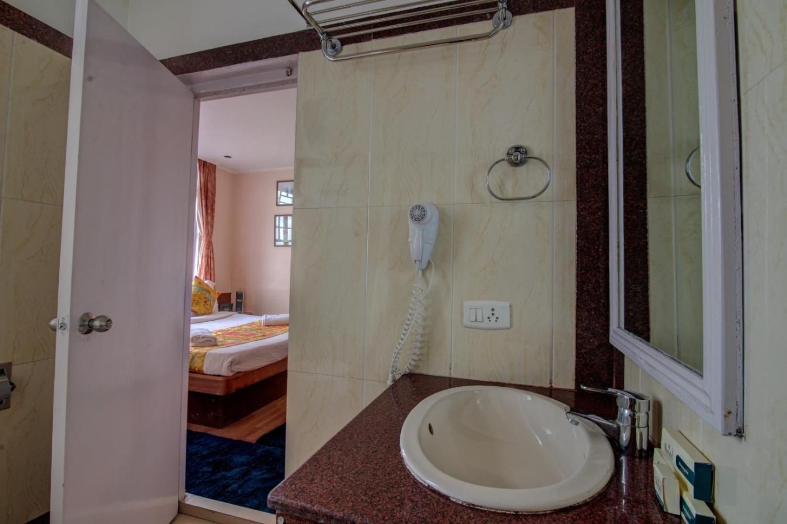 Standard Double Room - Photo 2