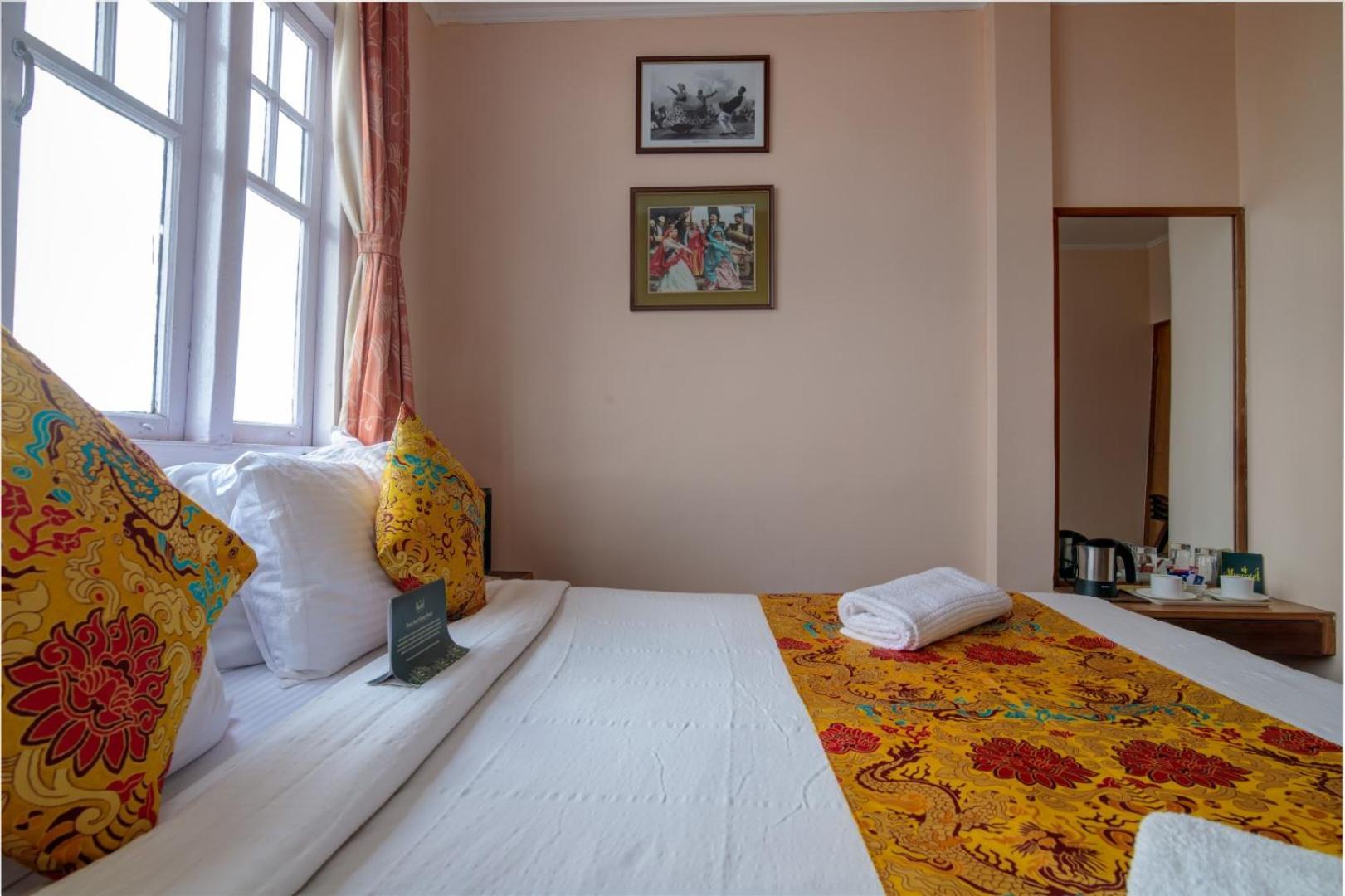 Standard Double Room - Photo 6