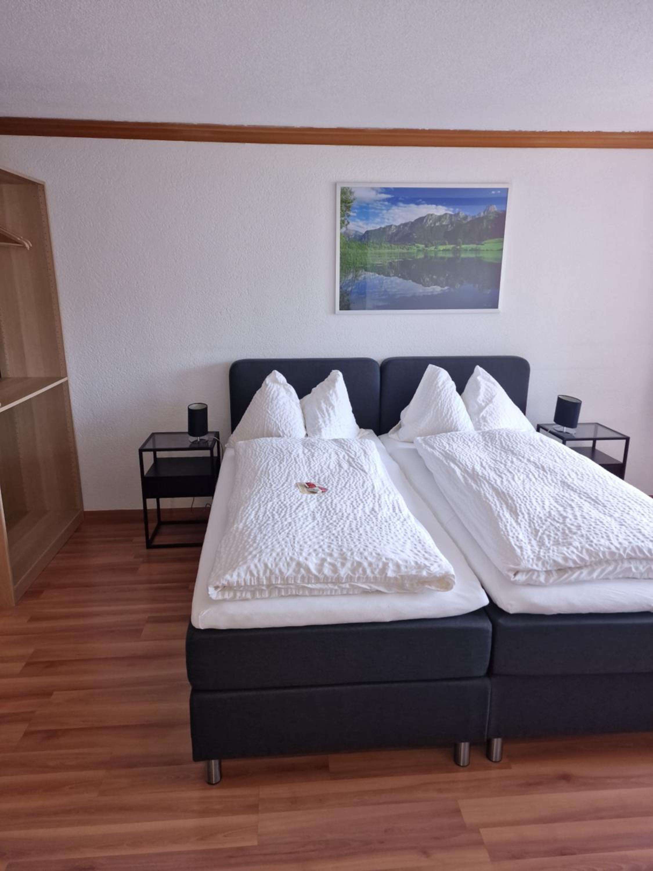 Twin Room - Photo 5