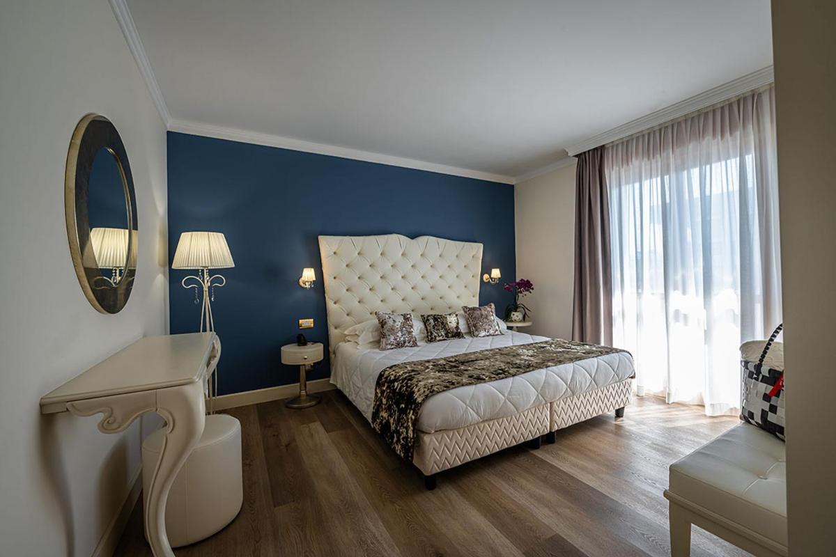 Deluxe Junior Suite