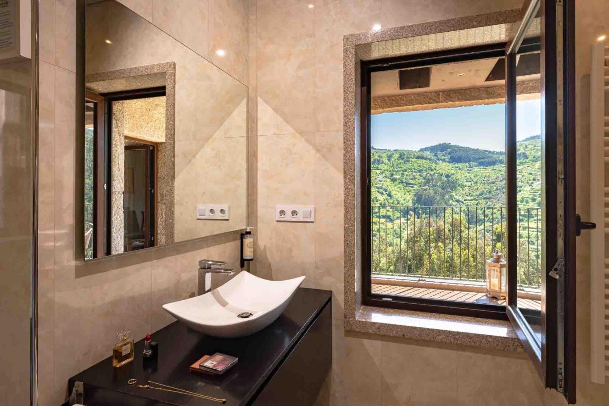 Suite with River View photo 2