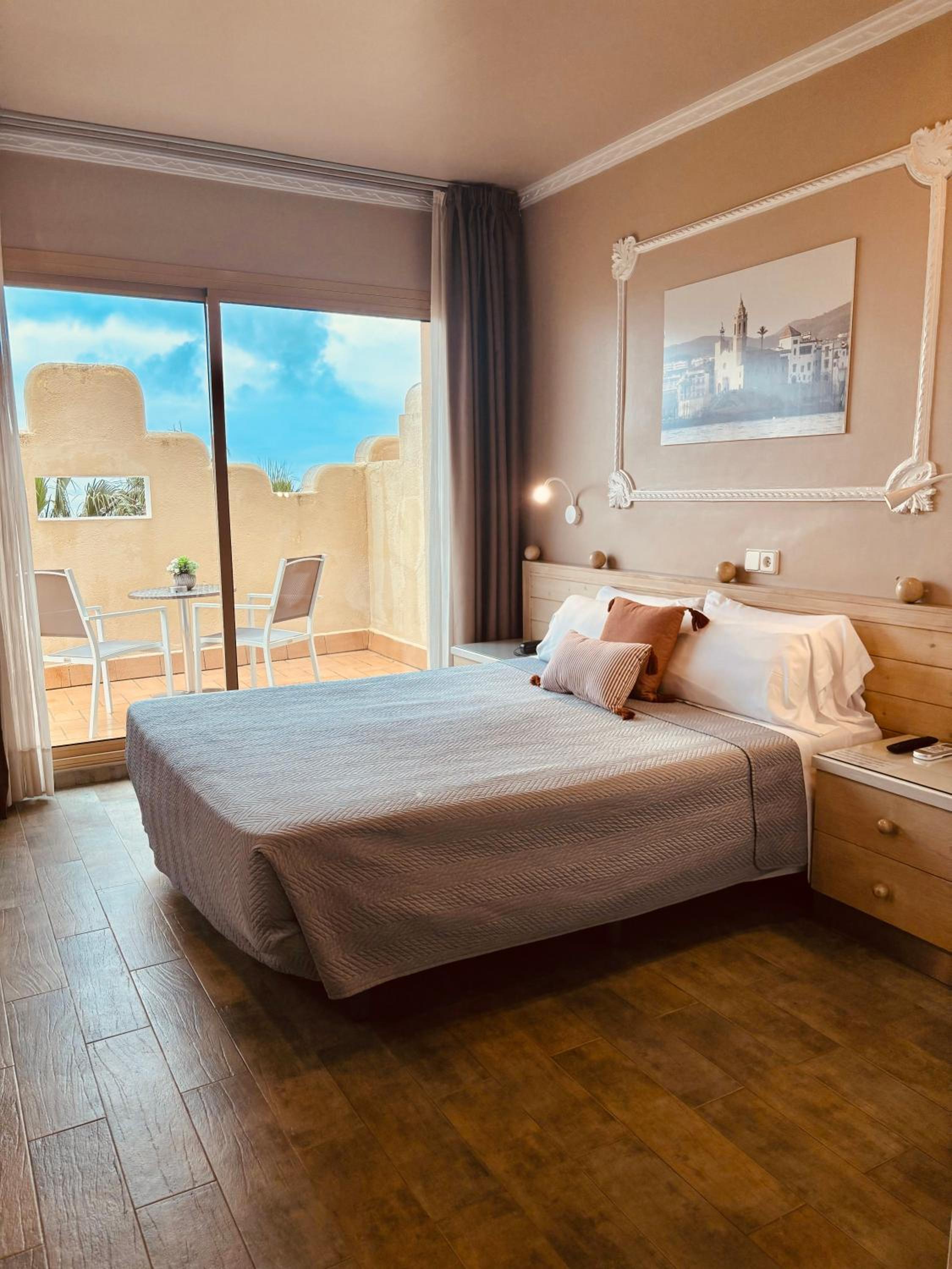 Superior Double Room with Terrace and Sea view  - Photo 3