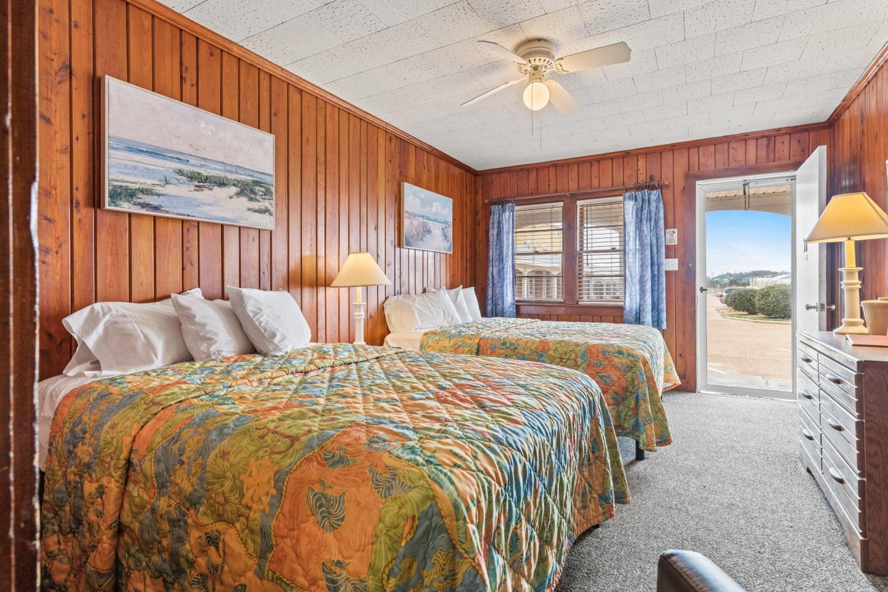 Double Room with Pool View - No Pets Allowed - Photo 1
