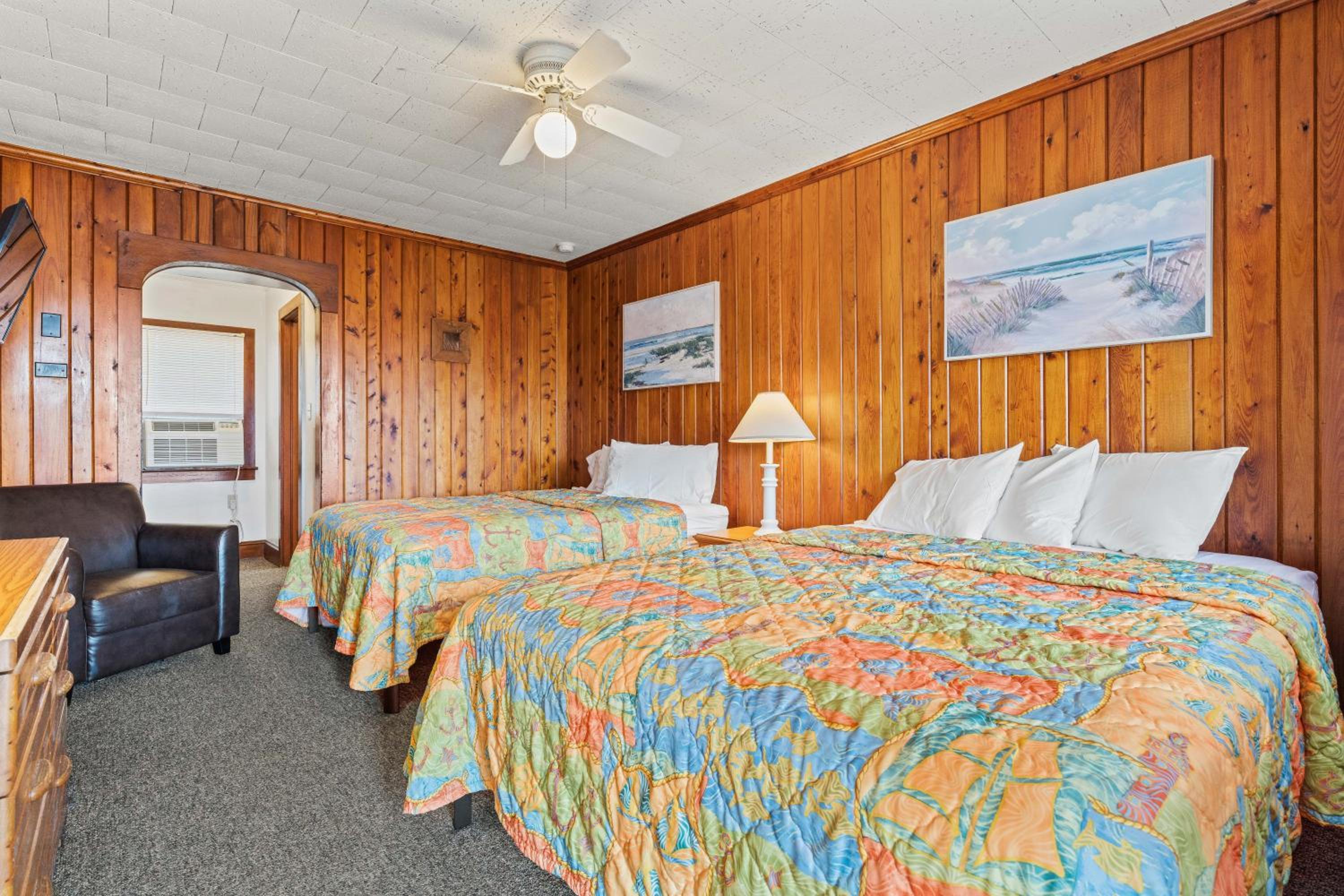 Double Room with Pool View - No Pets Allowed - Photo 3