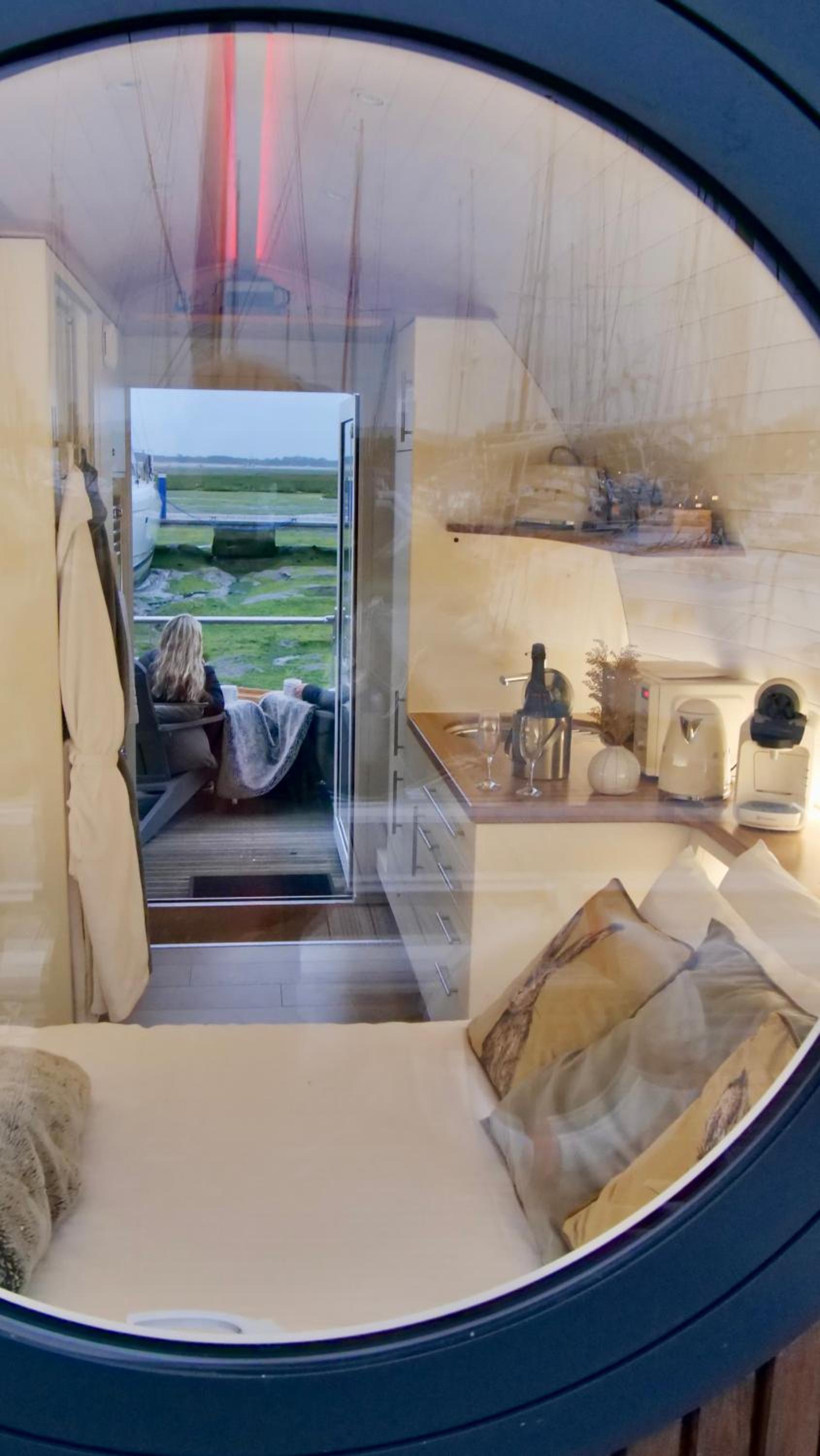 Deluxe Double Room with Sea View - Photo 1