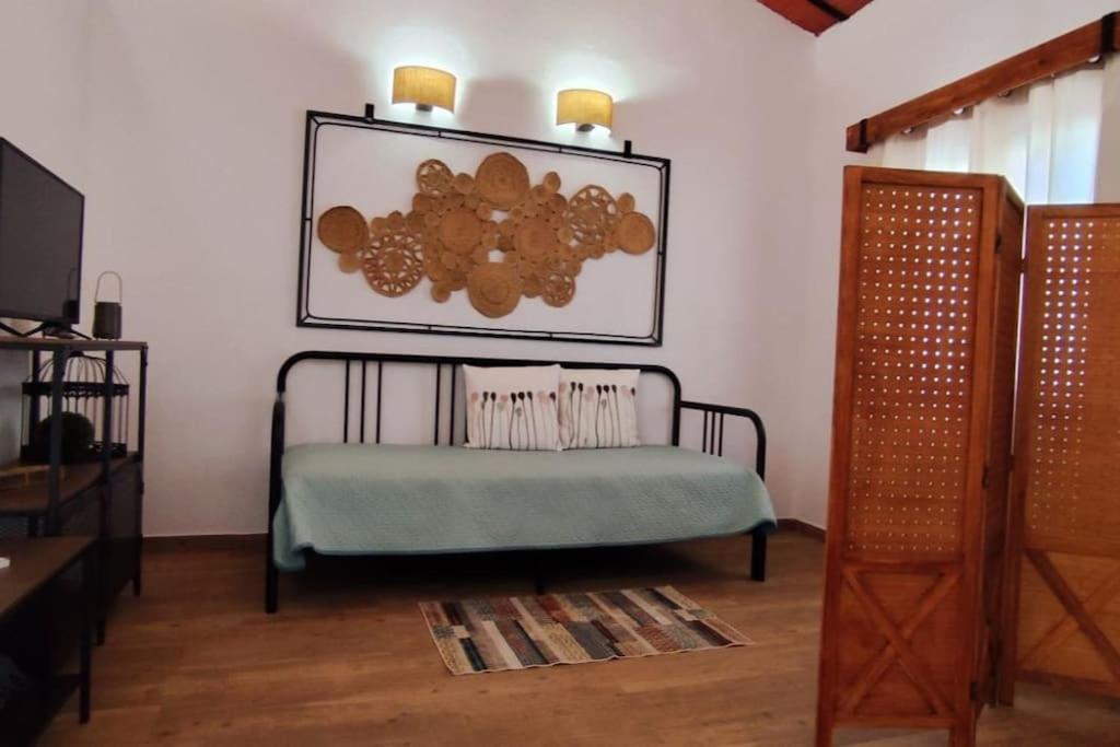 One-Bedroom House photo 1