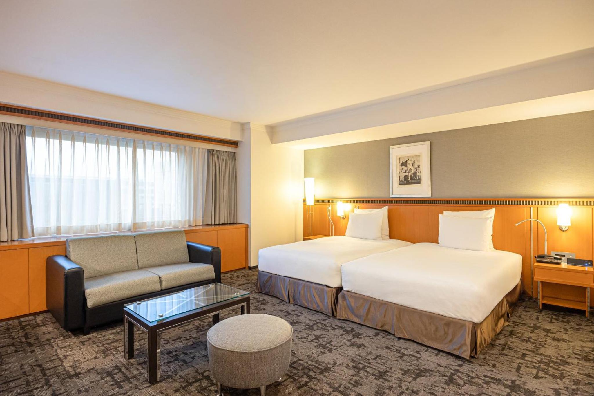 Premium Twin Room with Sofa Bed - Lounge Access photo 2