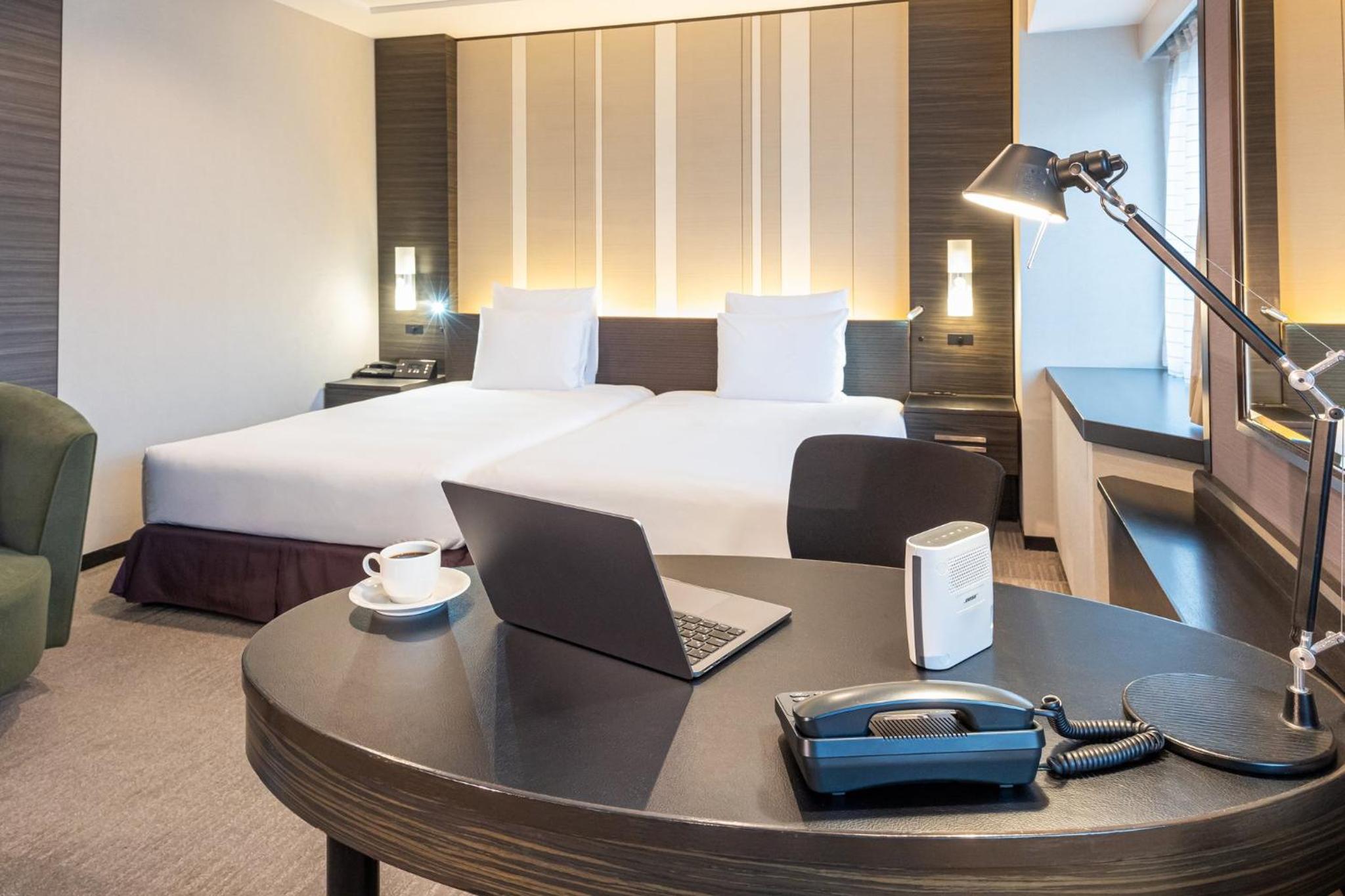 Premium Twin Room with Lounge Access - Photo 11