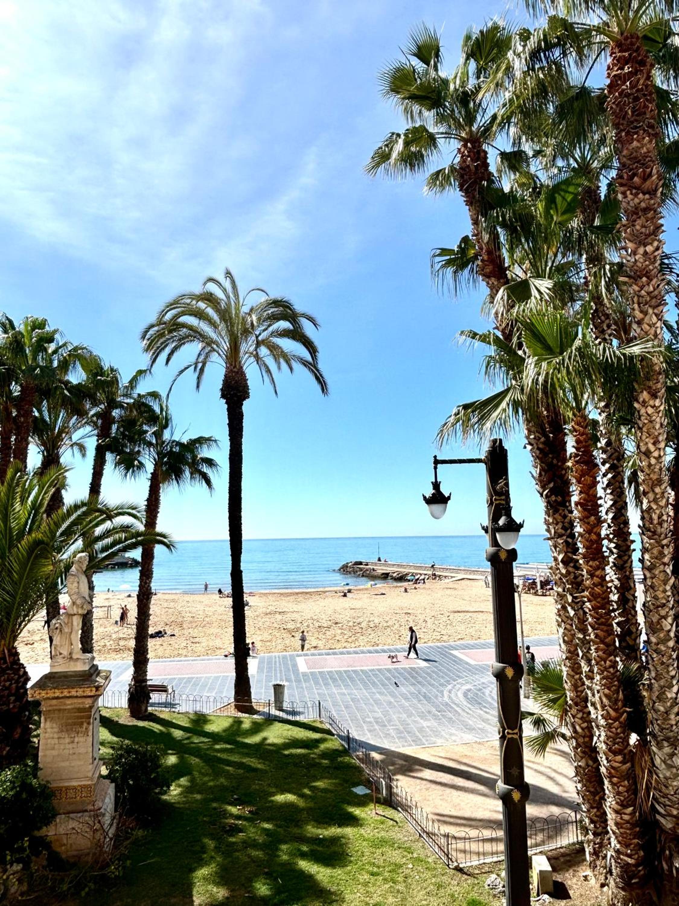 Double or Twin Room with Sea View and Balcony - Photo 3