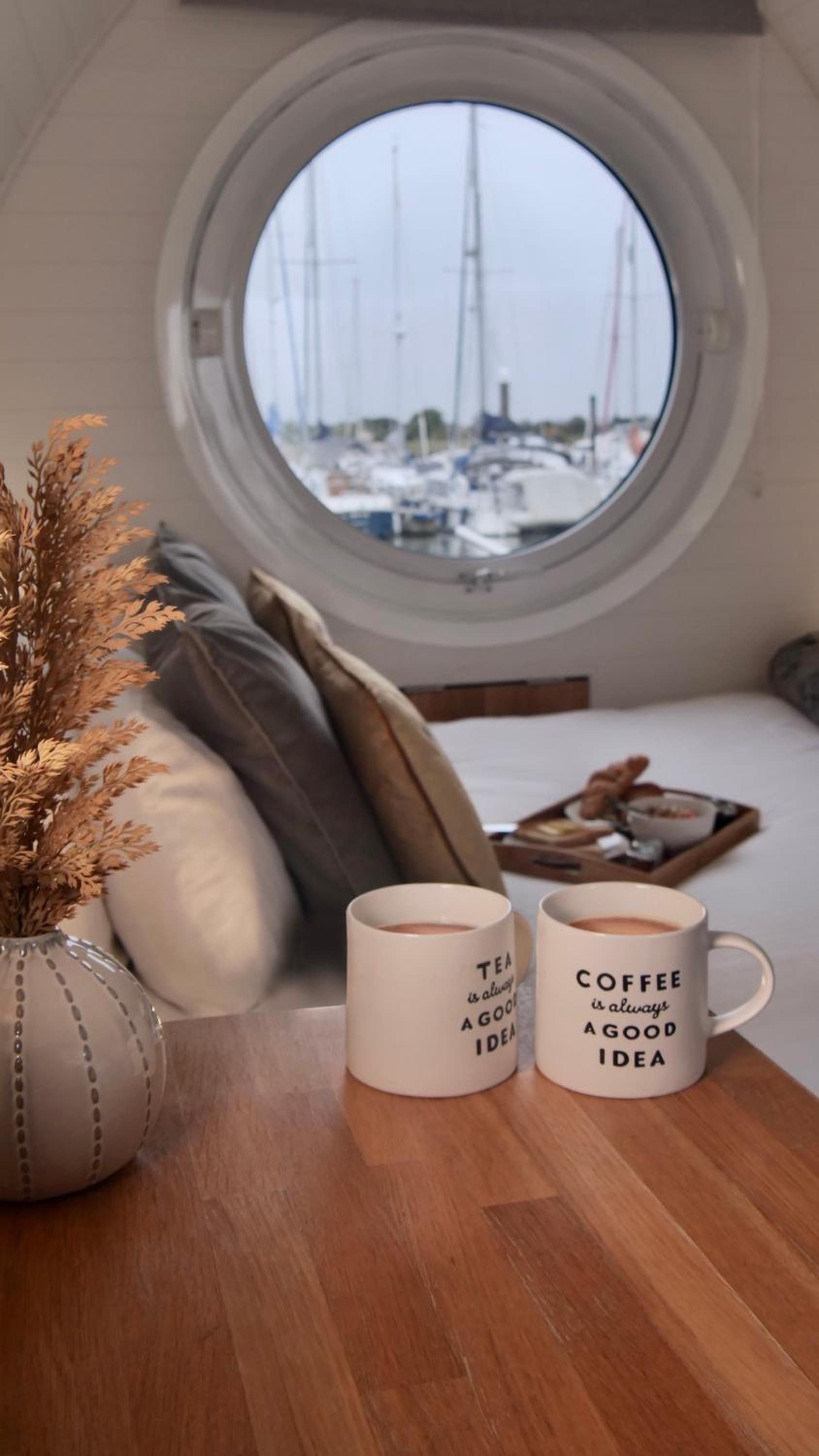 Deluxe Double Room with Sea View - Photo 18