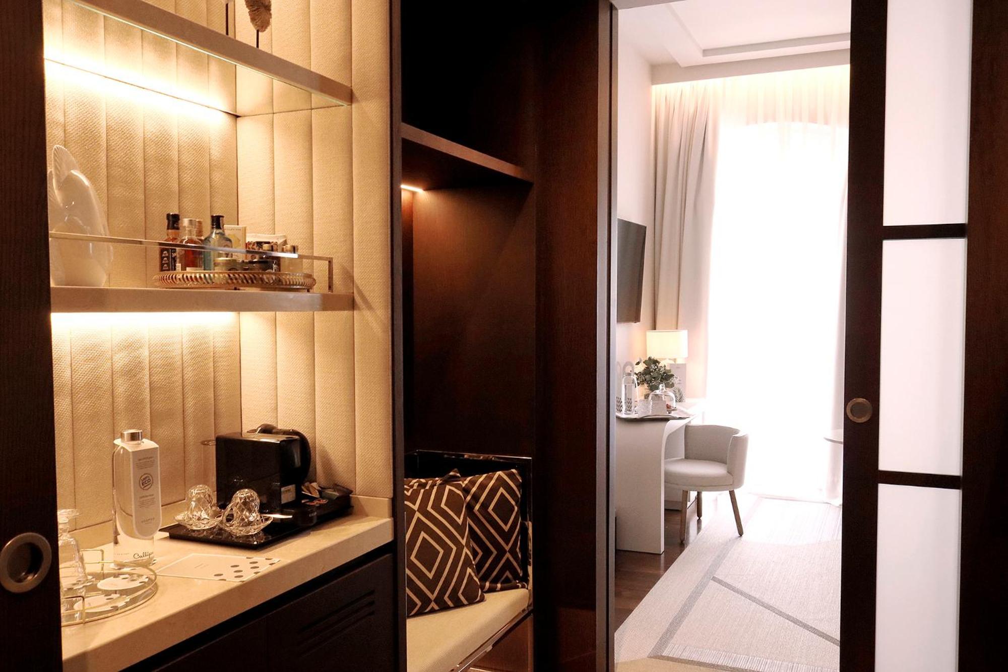 Double Room with Balcony - Photo 2