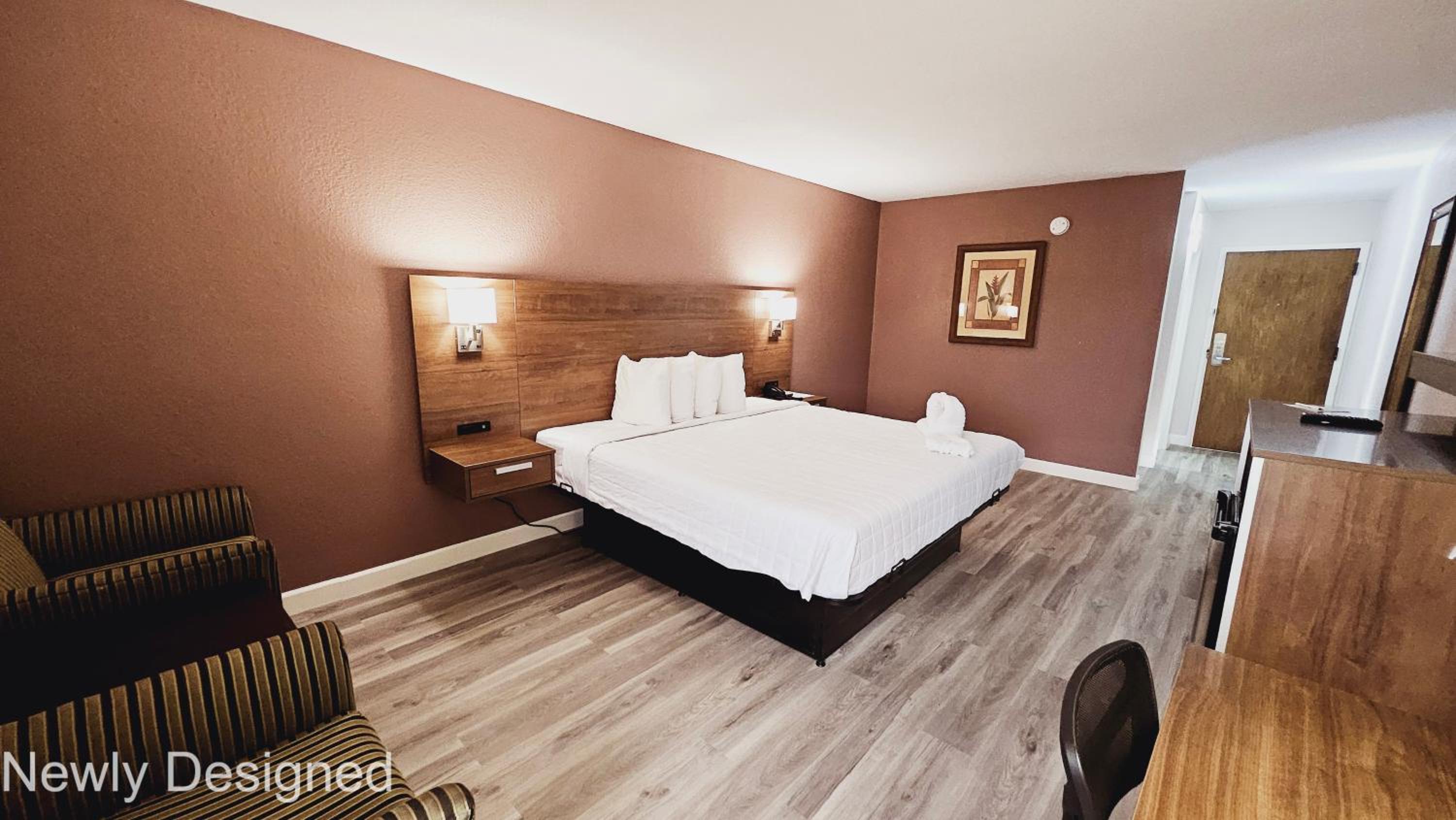 King Room - Non-Smoking - Photo 1