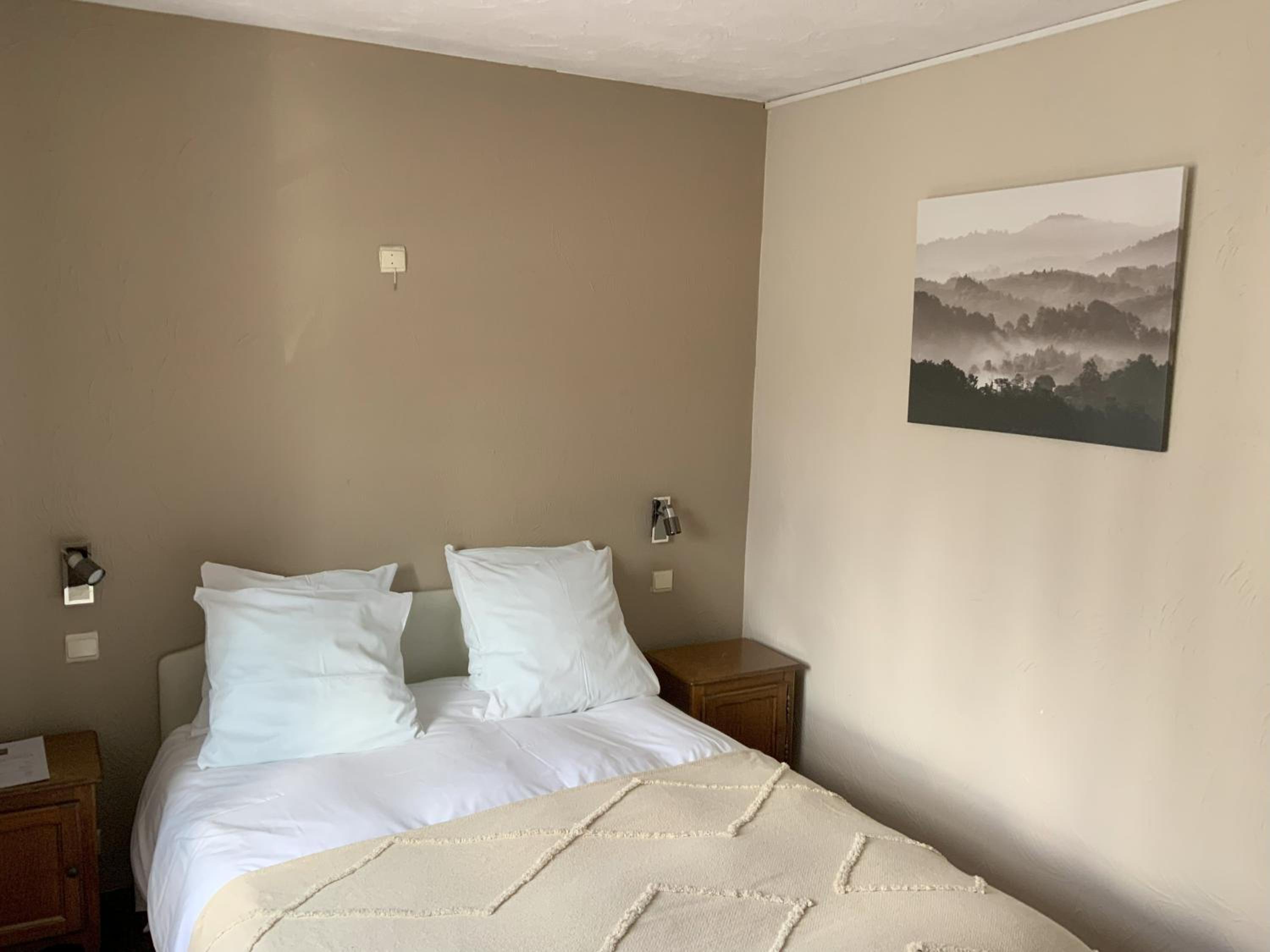 Standard Double Room photo 3