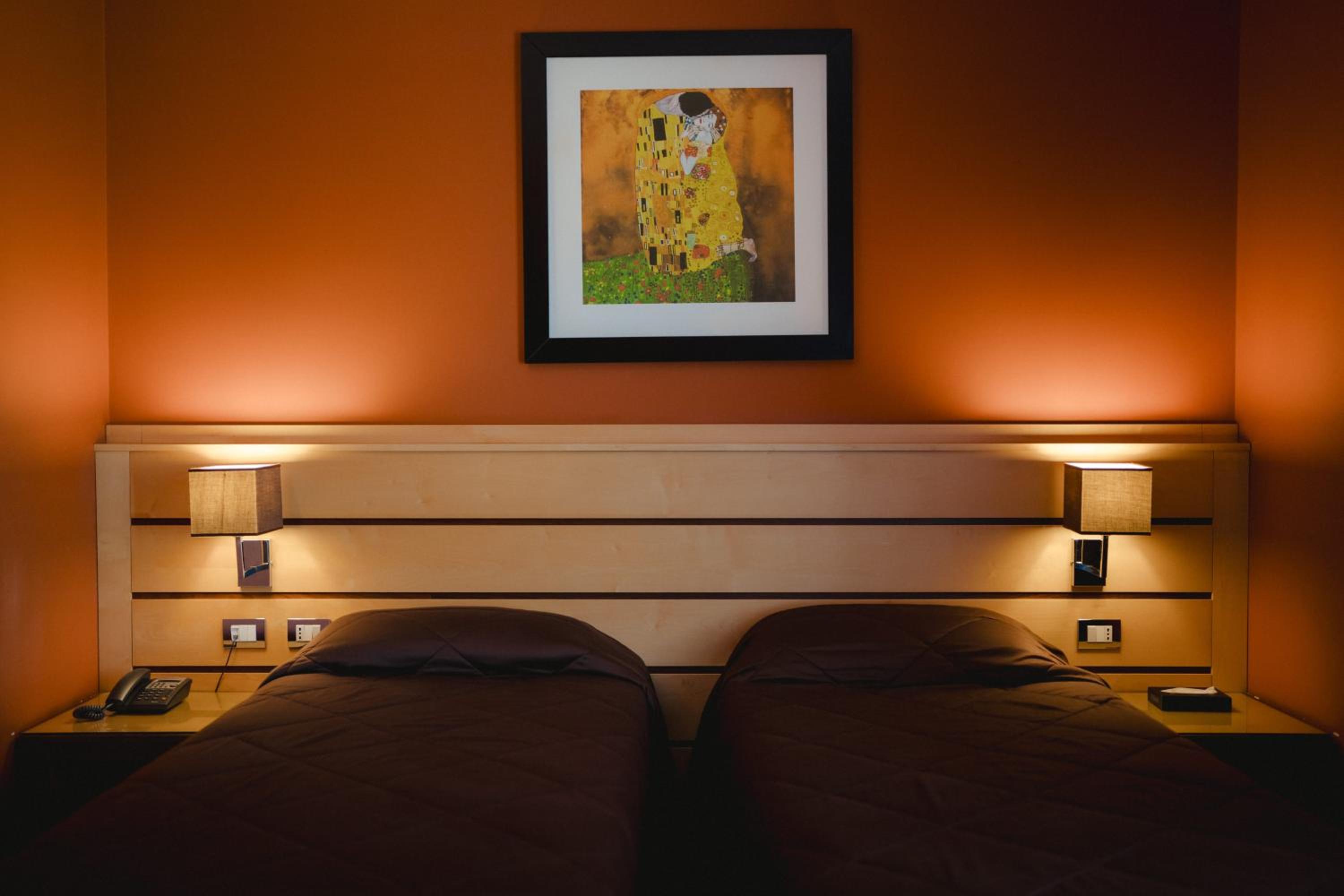 Double or Twin Room - Photo 13