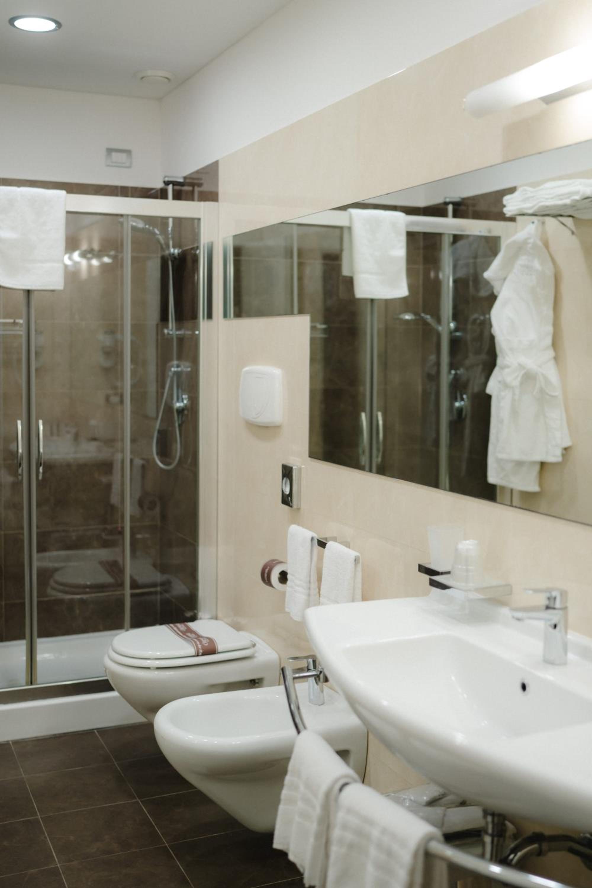 Superior Double Room - Photo 7