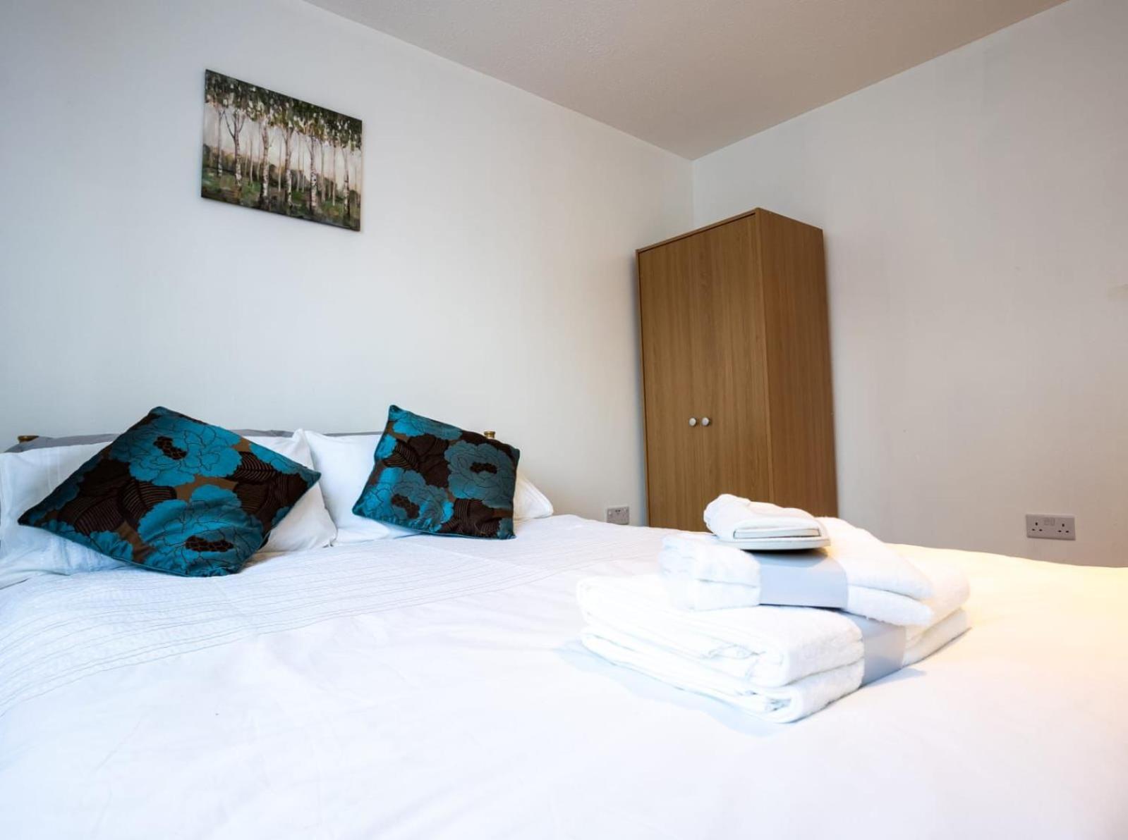 Double Room With Private Bathroom photo 1