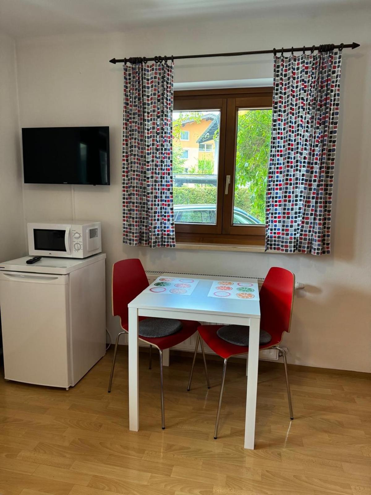 Small One-Bedroom Apartment photo 2