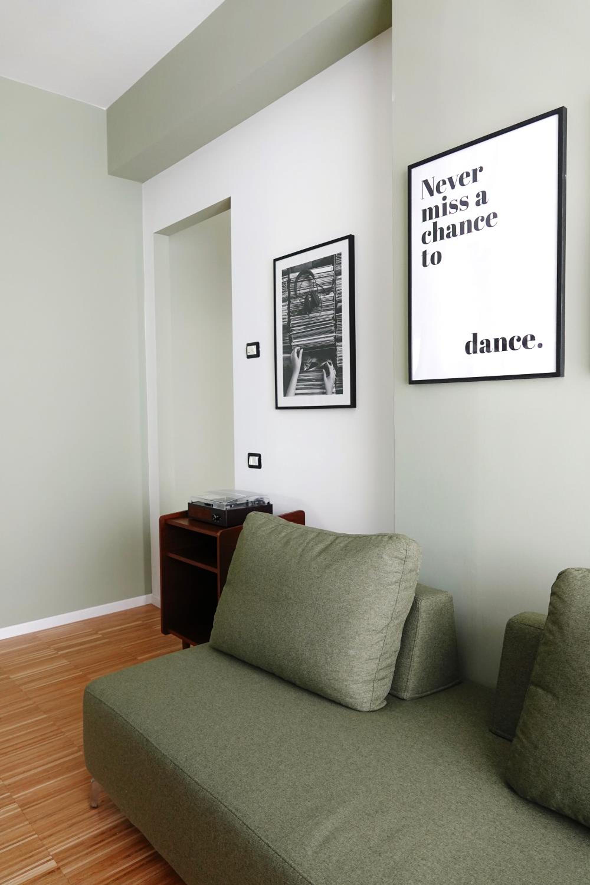 Superior One-Bedroom Apartment
